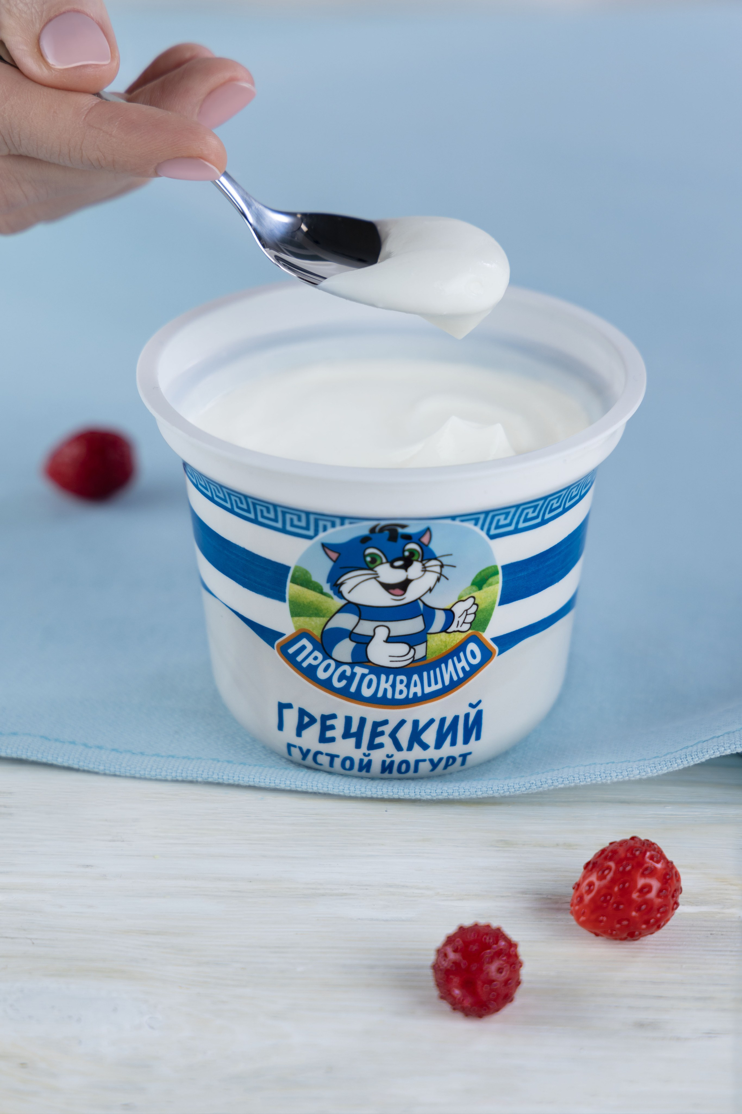 Рекламная фуд-фотосъемка для Простоквашино. Фуд — предметный фотограф в Москве