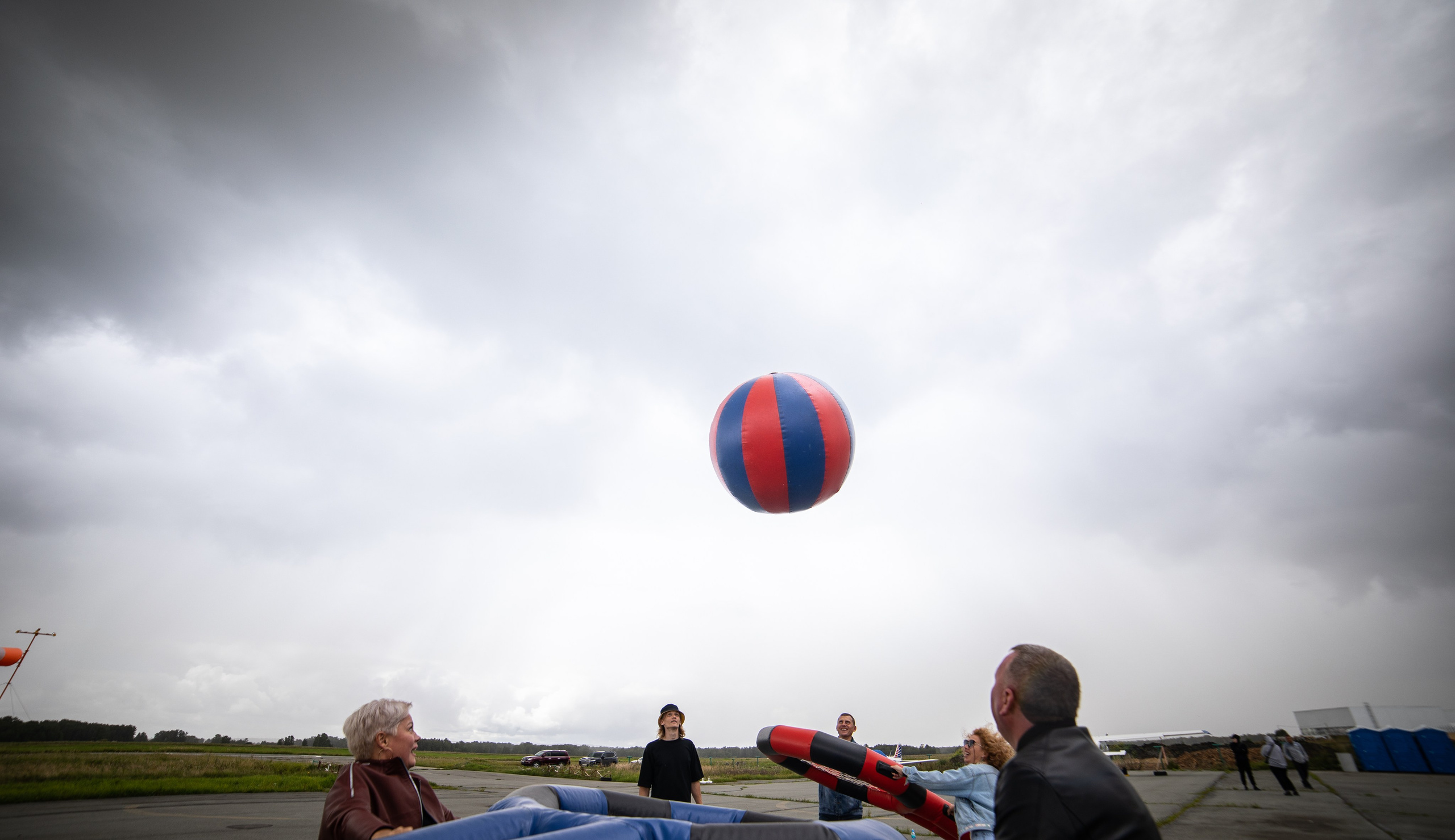 УЗСТ- Корпоративный тимбилдинг на аэродроме. Репортажный и свадебный фотограф в Челябинске Елисеев Павел