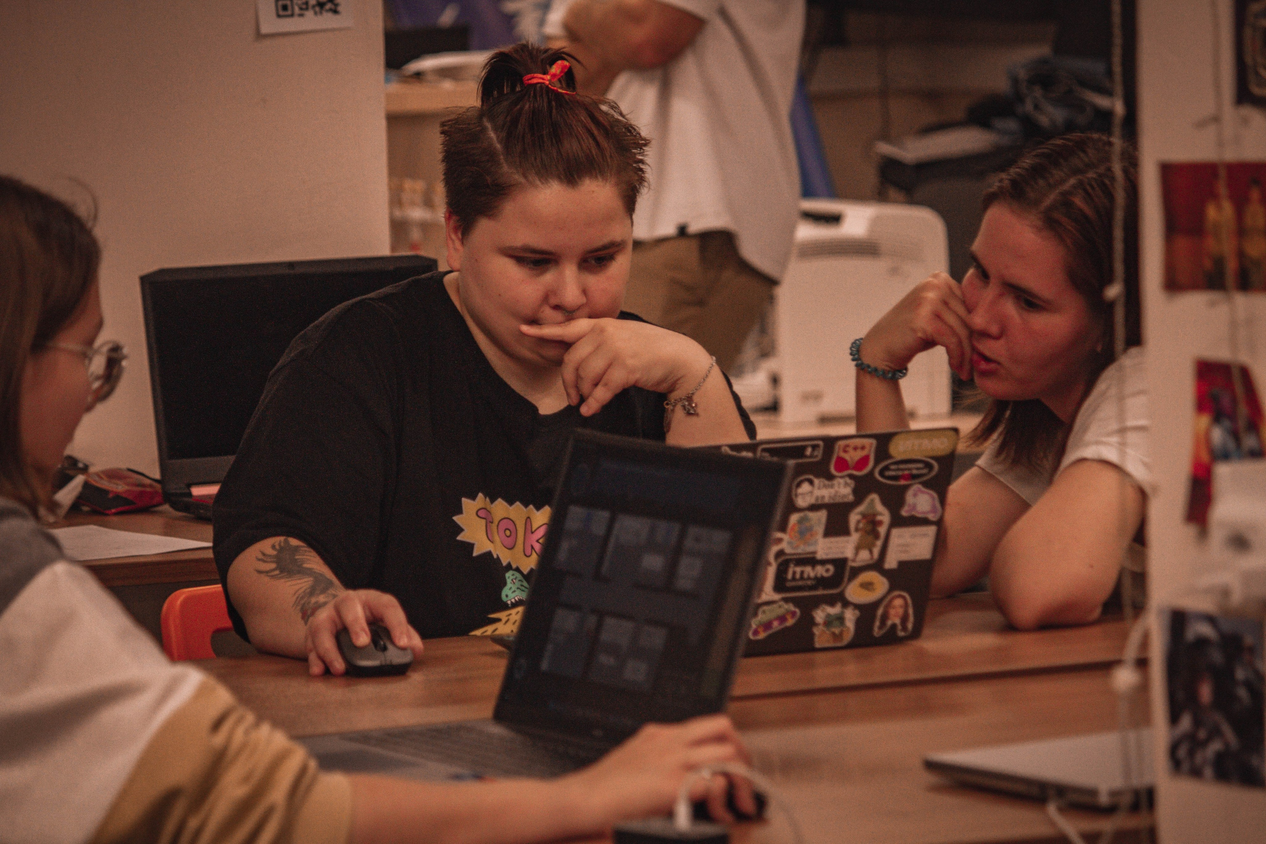 ЖЕНСКИЙ ГЕЙМДЖЕМ — Творческий сбор разработчиц. Создадим шедевр? Виталина и её фотоискусство