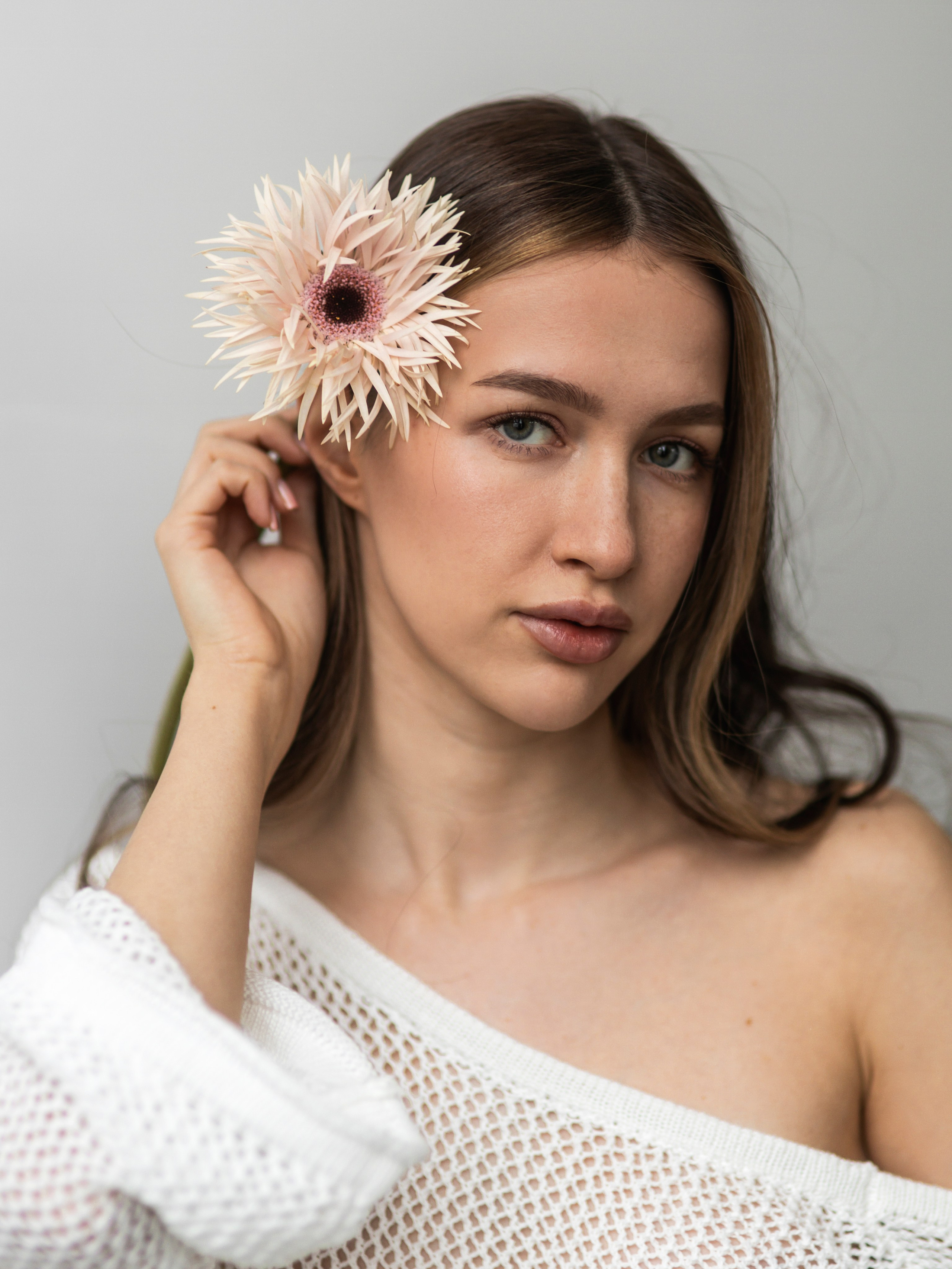 Весенняя с цветами. Фотограф СПБ Засорина Юлия