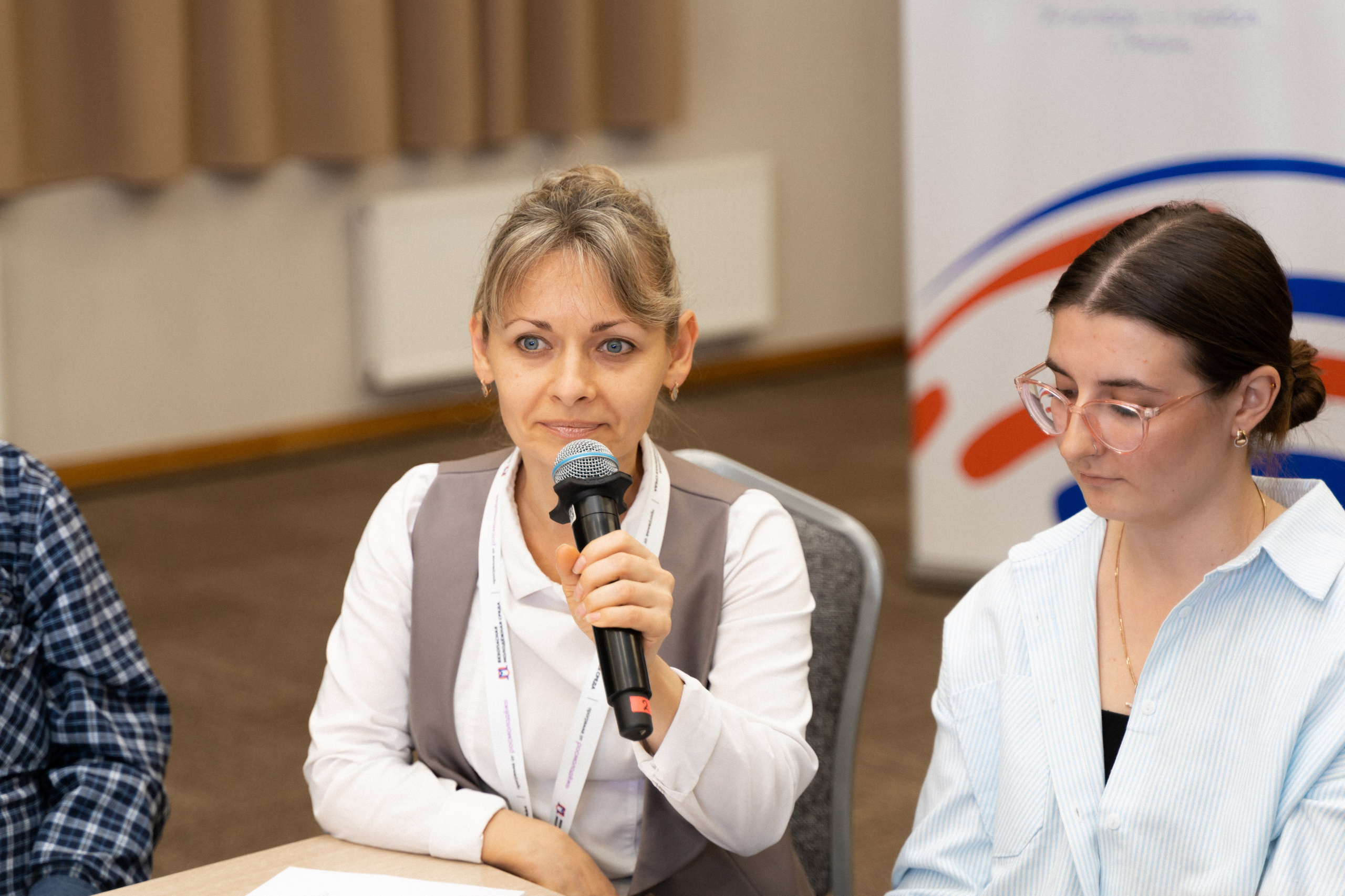 Окружной семинар в сфере профилактики от Росмолодежи в Амаксе 2024. Фотограф Надежда Погребняк | Рязань | Москва