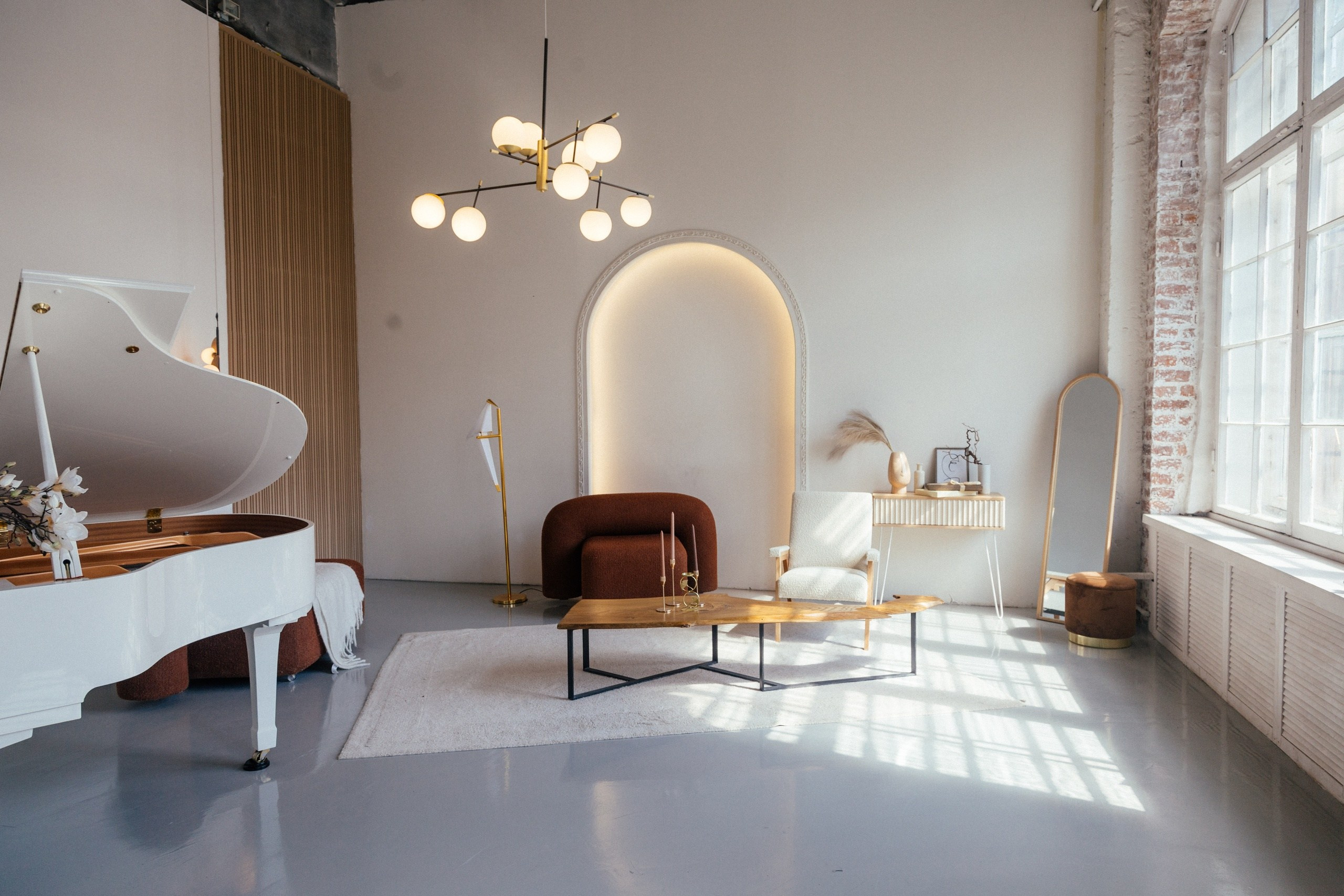 Зал для фотосессий ROYAL. Фотостудия FABRIKA СПб