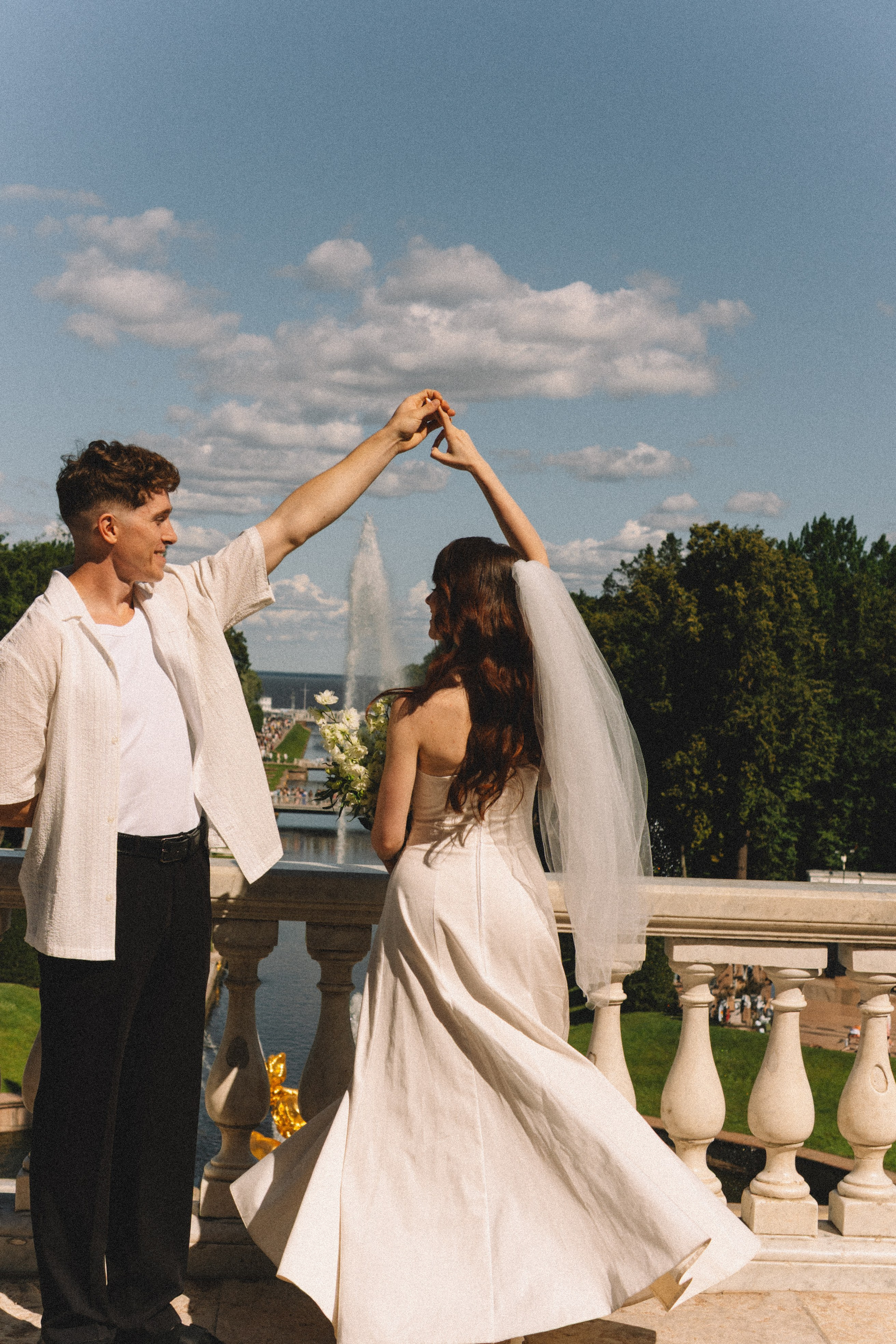 СВАДЕБНАЯ СЬЕМКА В ПЕТЕРГОФЕ И СЬЕМКА РЕПОРТАЖА В ЗАГСЕ ПЕТЕРГОФА. Профессиональный фотограф, Санкт-Петербург — Виктория Богомолова