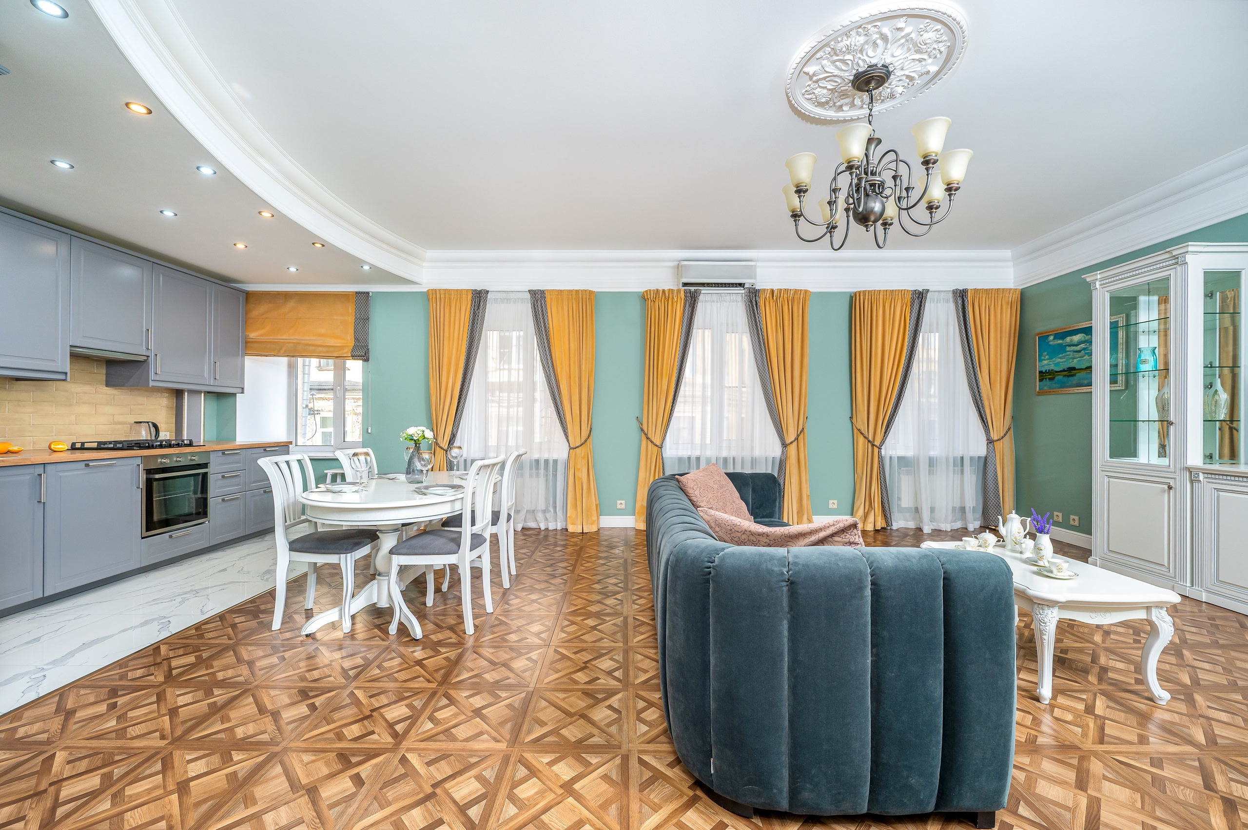 Квартира под посуточную аренду на Ул. Казанской в СПб. Интерьерный фотограф. Фото- видеосъемка недвижимости Санкт-Петербург