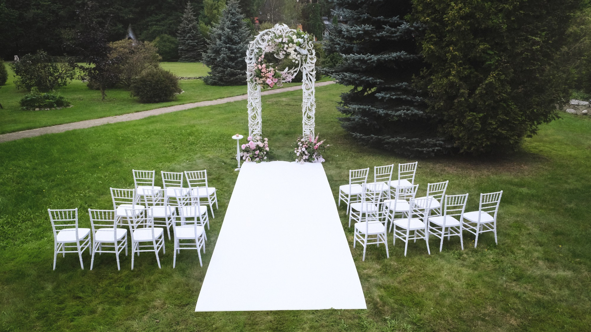 Свадьба в отеле Креатово. Kirillova Studio — мастерская декора и событий Юли Кирилловой