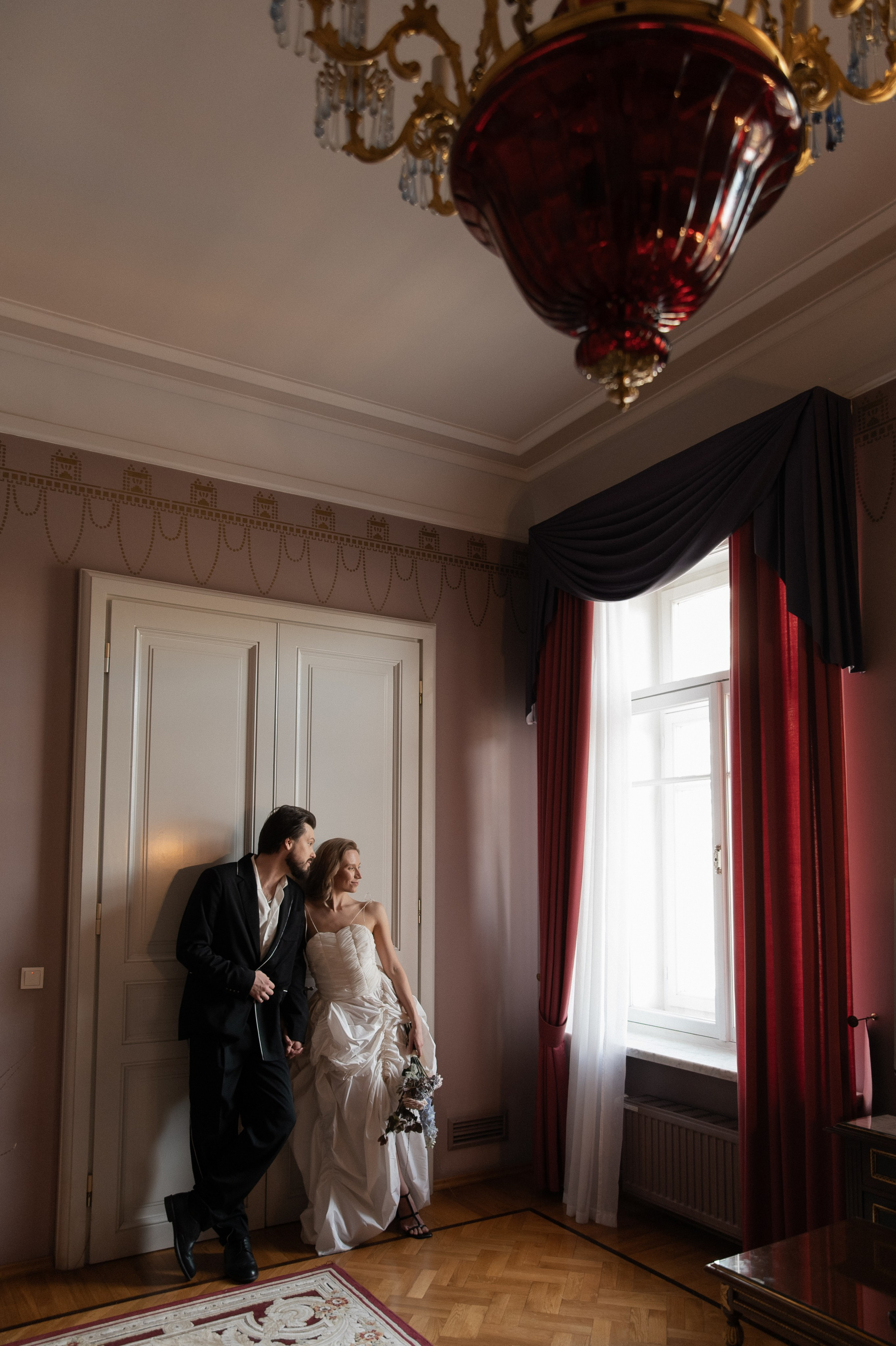 Свадебная фотосессия в гостинице "Националь". Ярослава Ерина — свадебный фотограф в Москве