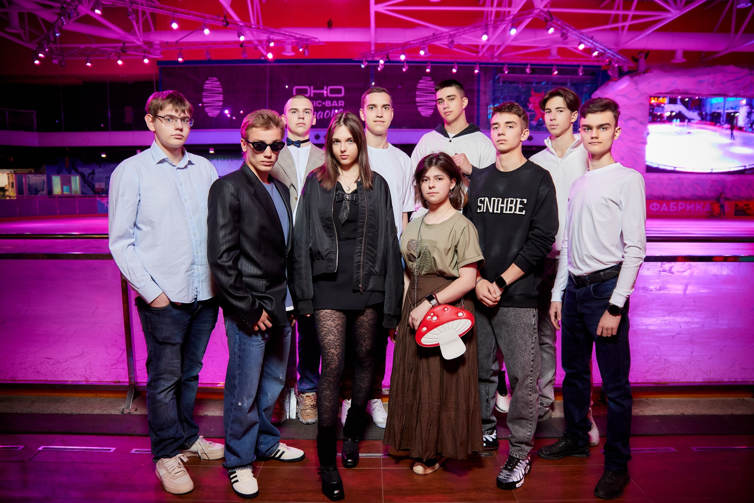 ШКОЛЬНИКИ. «ДОНЕЦК-СИТИ». Фотограф Татаринов Андрей (Донецк / Макеевка)