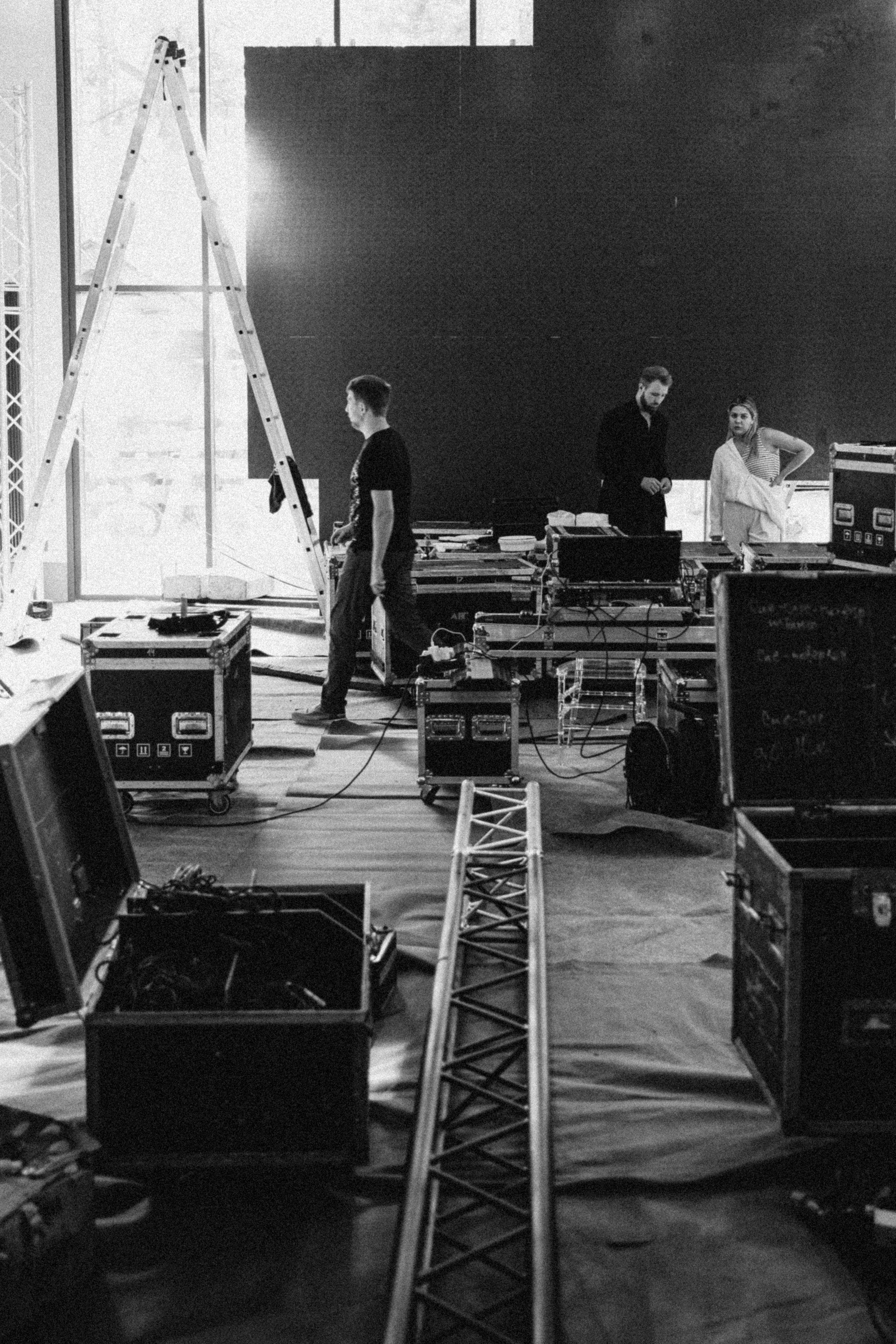 Бэки монтаж