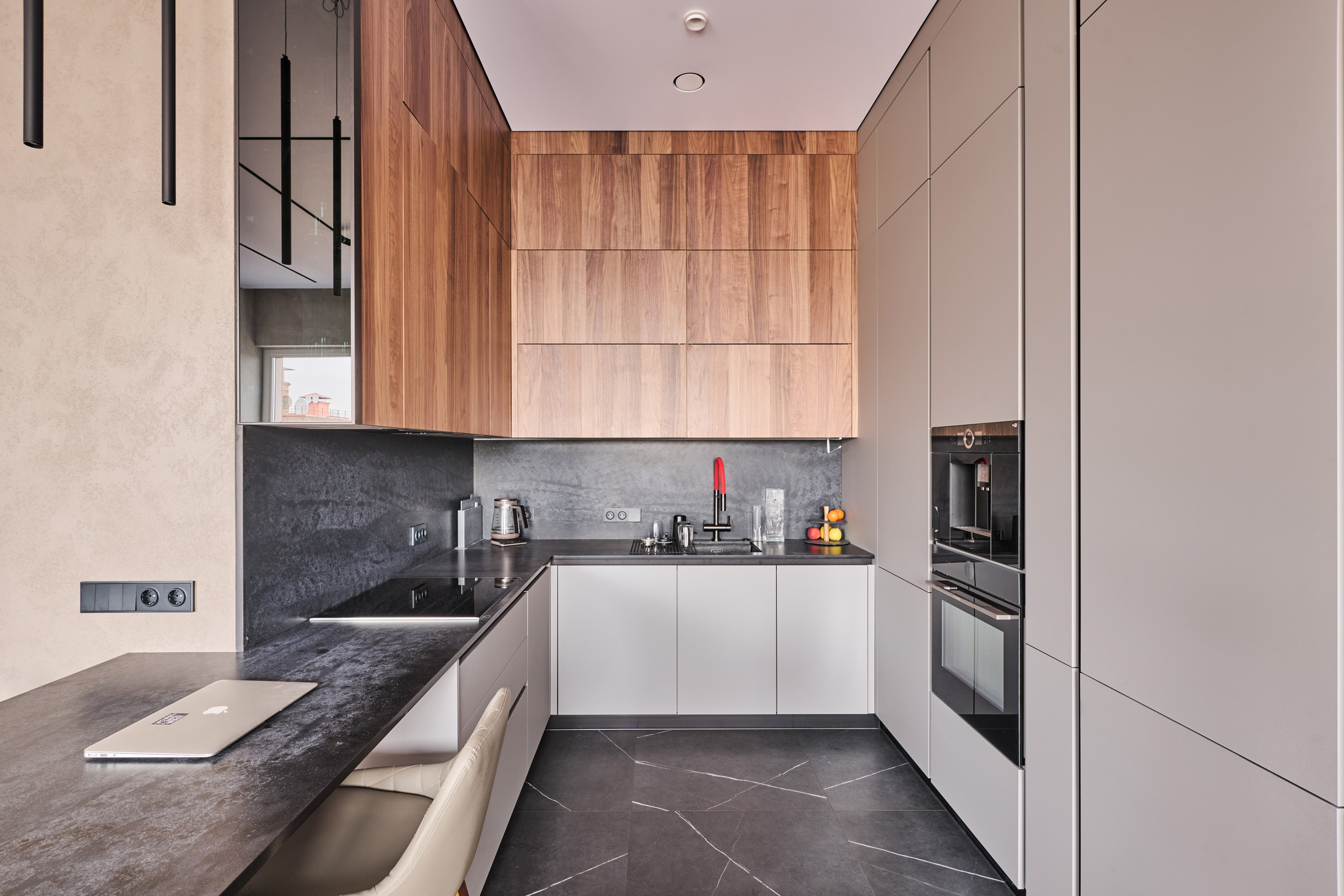 ЖК Интонация. Никита Хохловский фото и видео продакшн