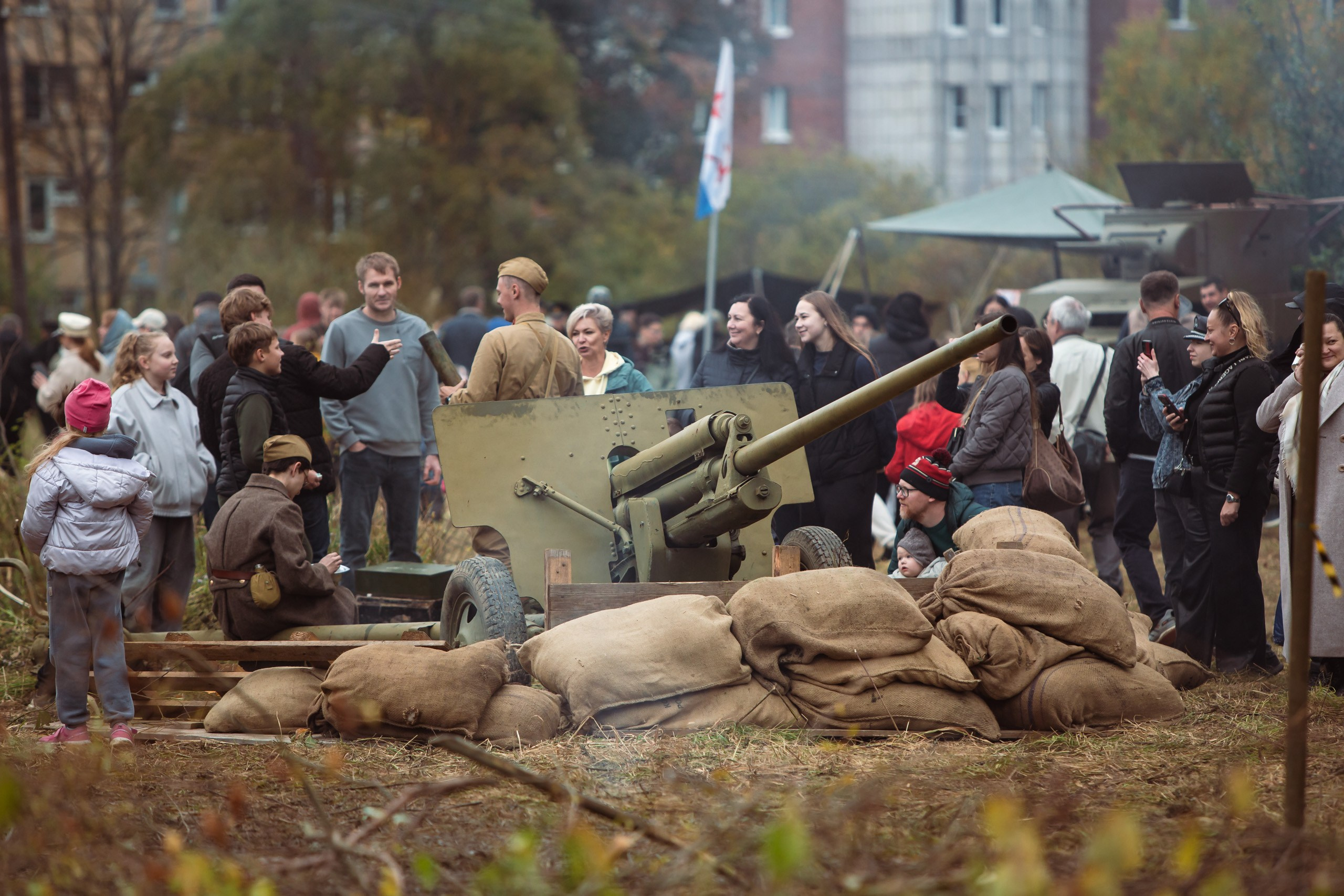 04.10.26 Реконструкция боя Петергофского десанта. Александр спб ру фотограф
