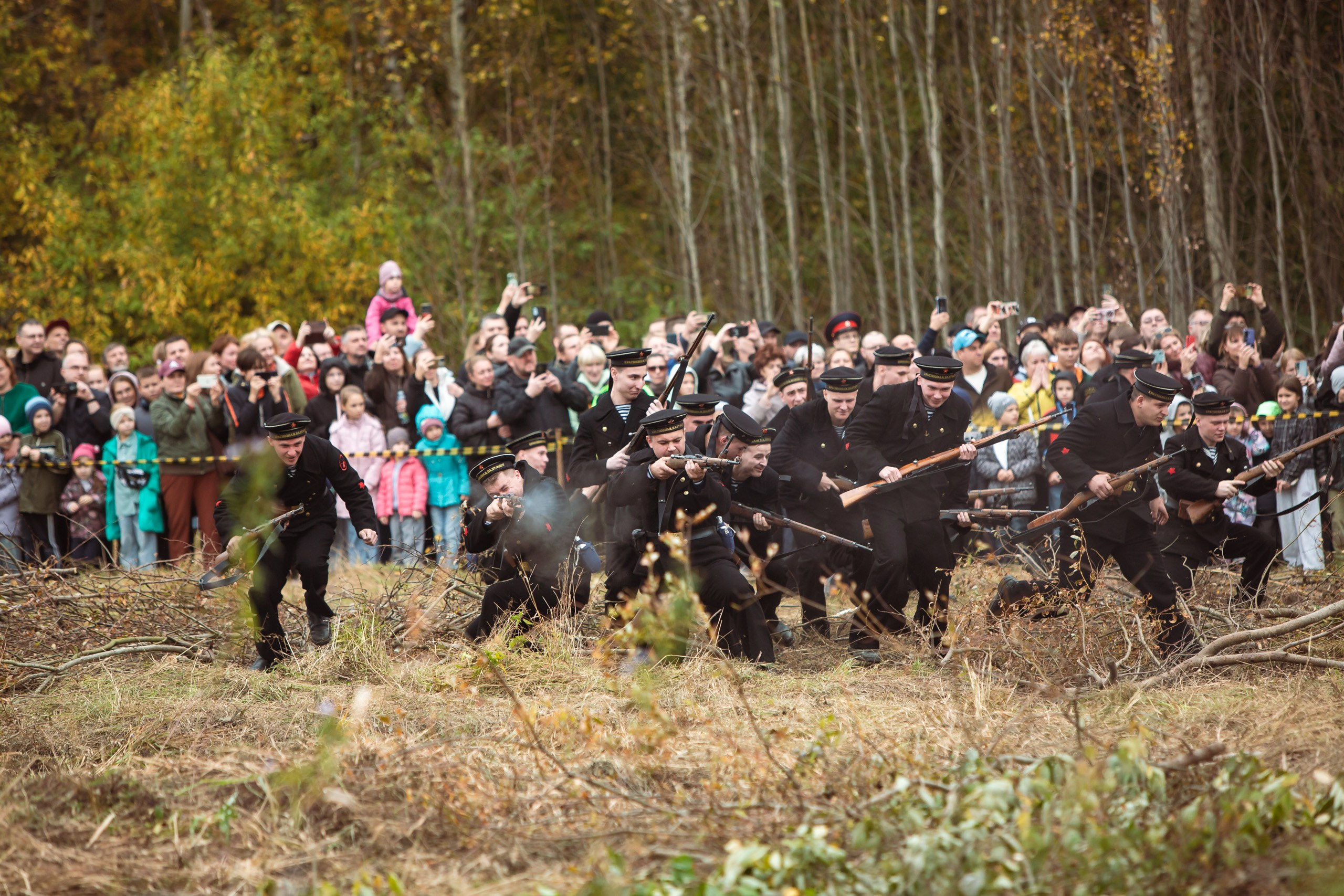 04.10.26 Реконструкция боя Петергофского десанта. Александр спб ру фотограф