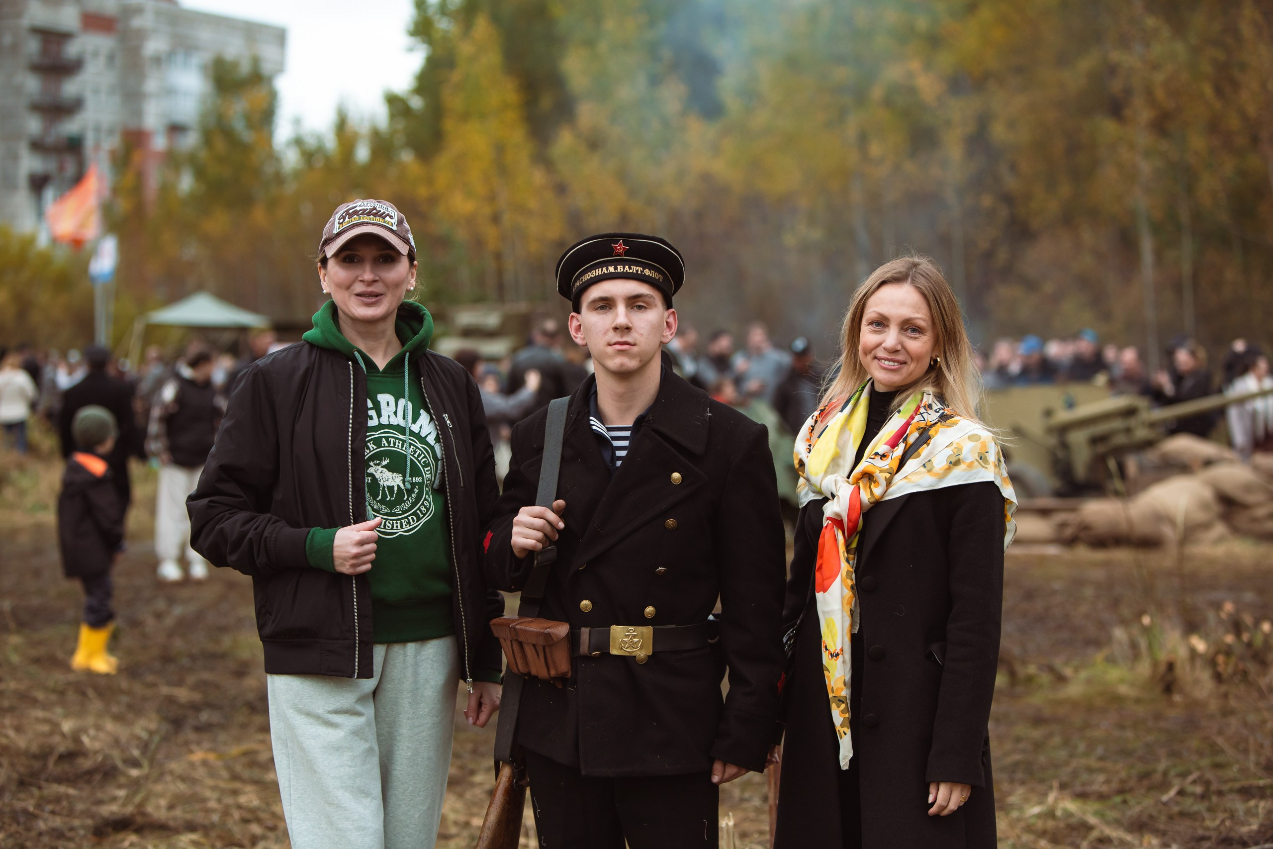 04.10.26 Реконструкция боя Петергофского десанта. Александр спб ру фотограф