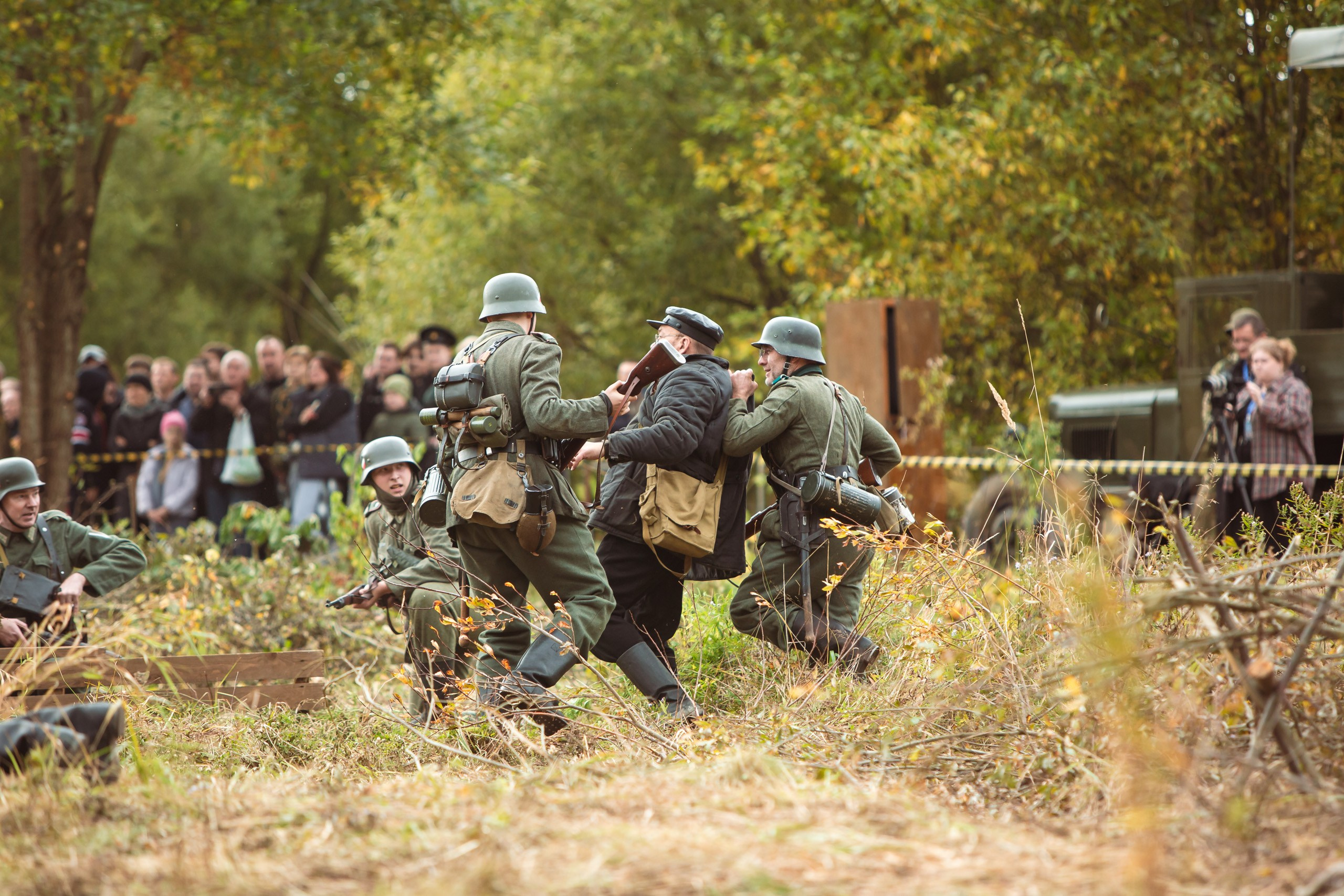 04.10.26 Реконструкция боя Петергофского десанта. Александр спб ру фотограф