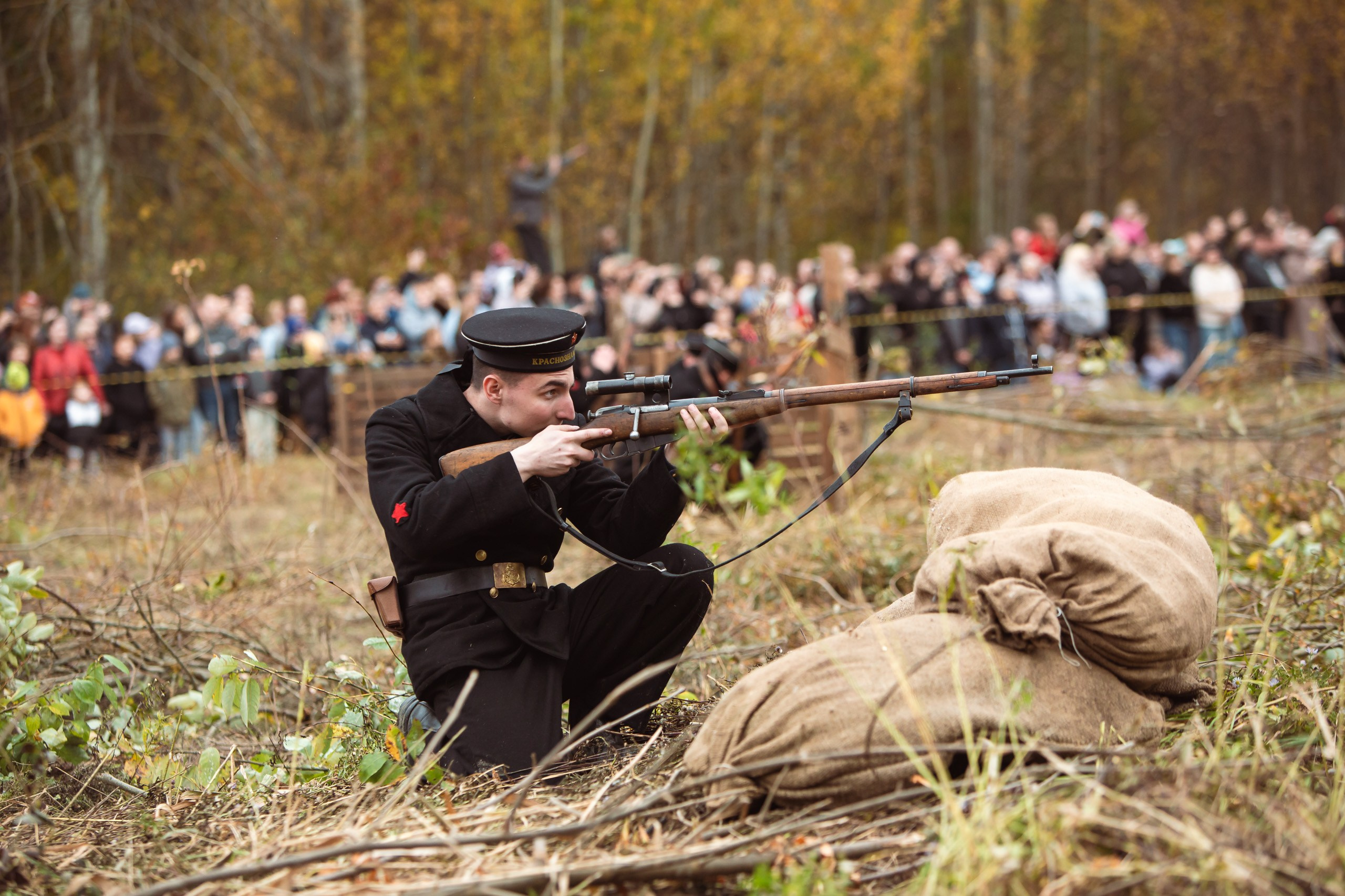 04.10.26 Реконструкция боя Петергофского десанта. Александр спб ру фотограф