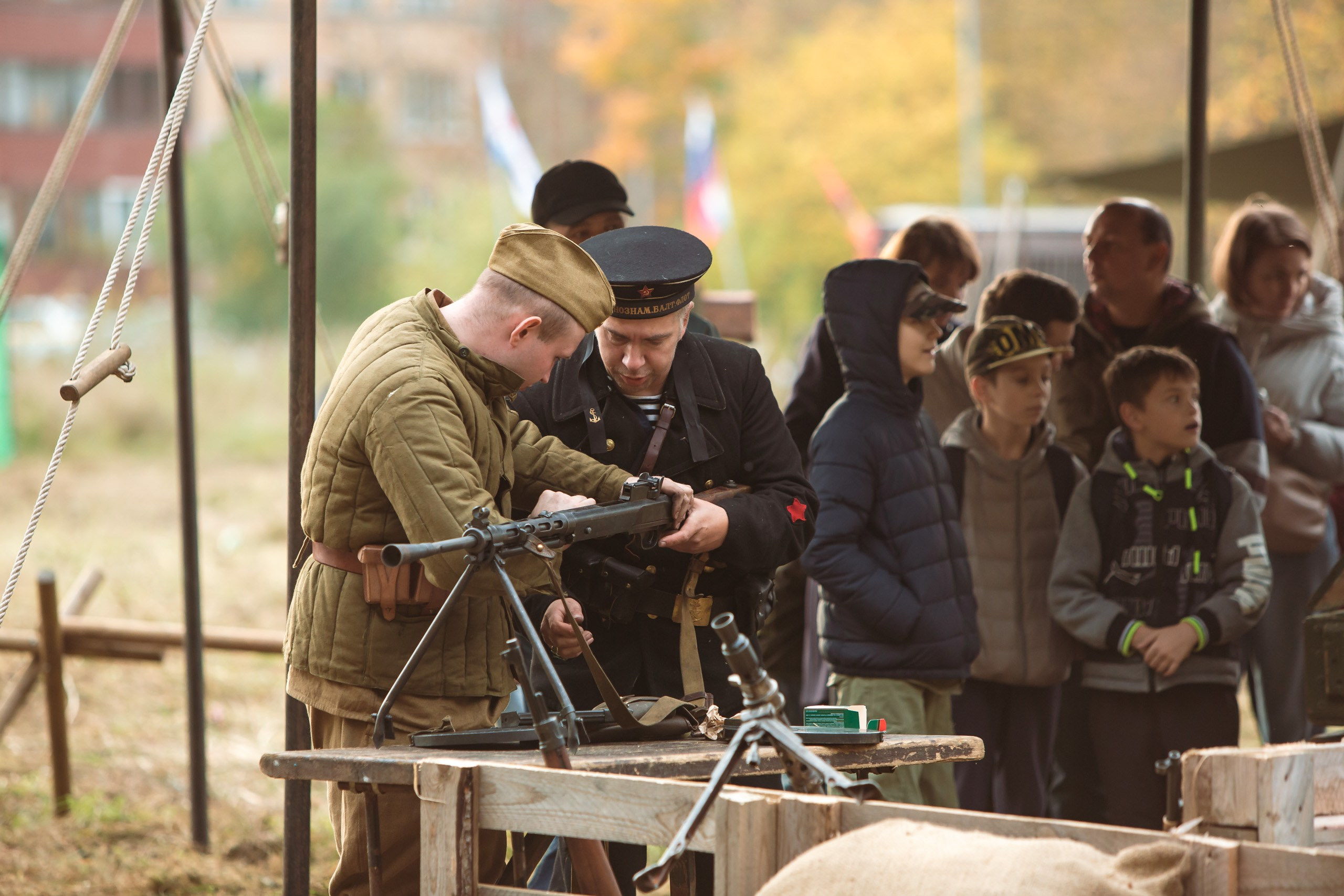 04.10.26 Реконструкция боя Петергофского десанта. Александр спб ру фотограф