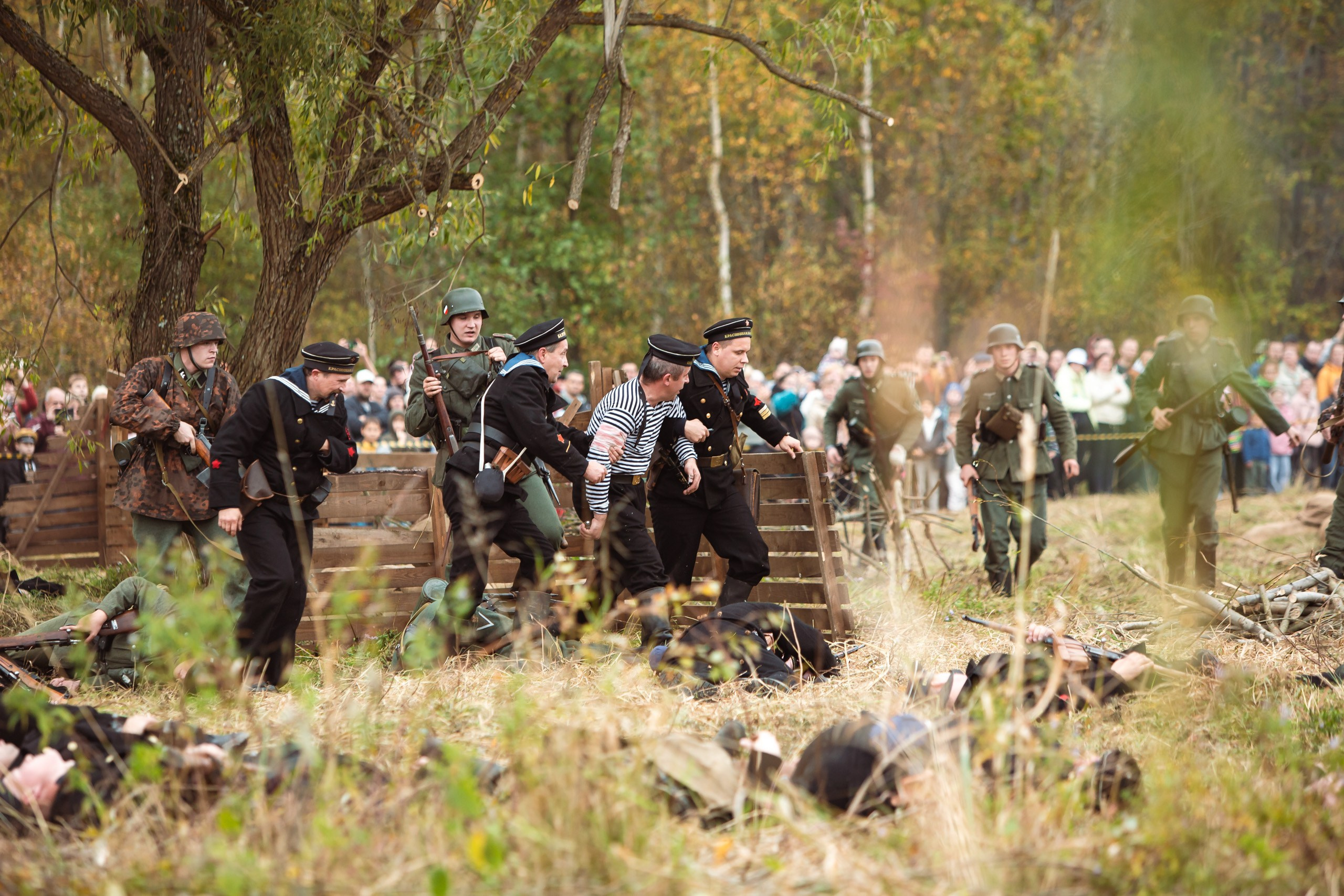04.10.26 Реконструкция боя Петергофского десанта. Александр спб ру фотограф