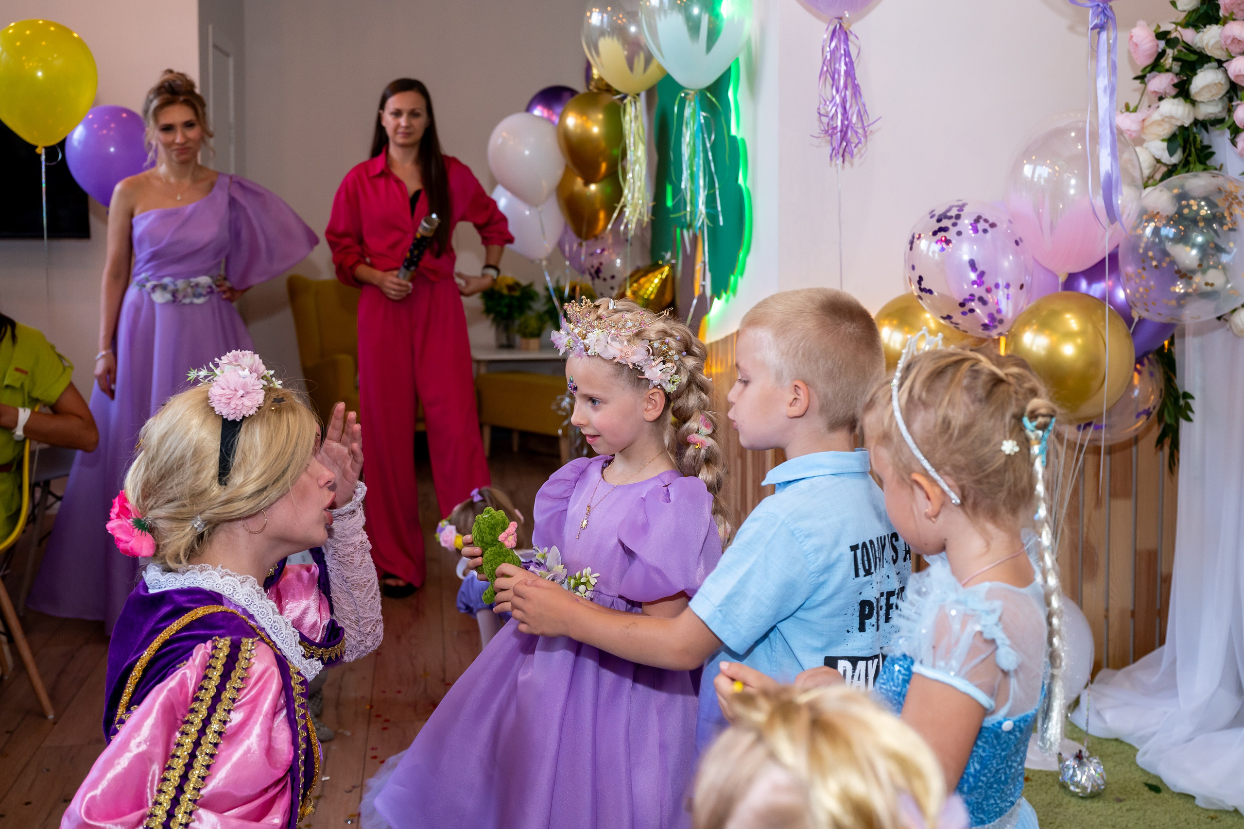 ДР в лофте с фокусником