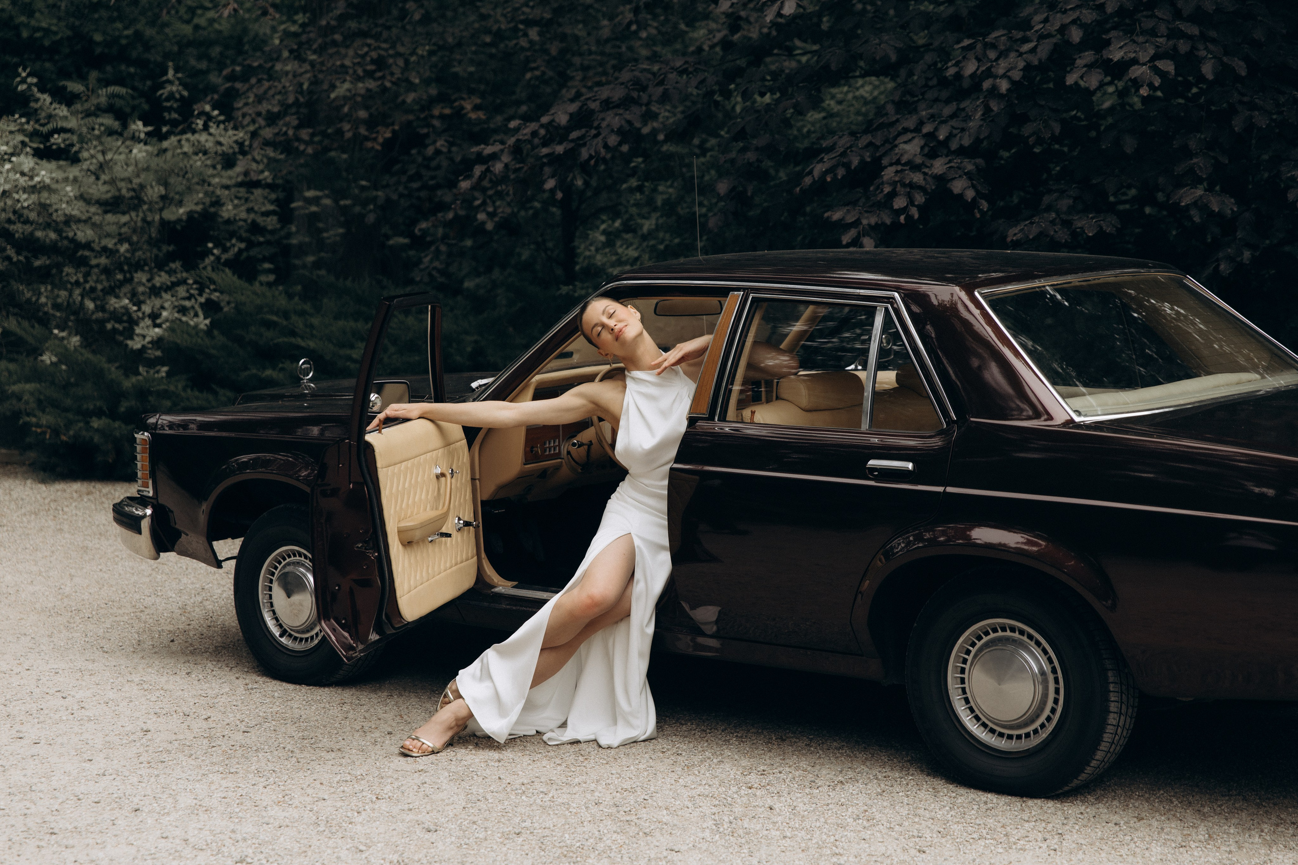 Свадебная фотосессия с ретро-автомобилем. Свадебный фотограф Москва Павел Фетисов