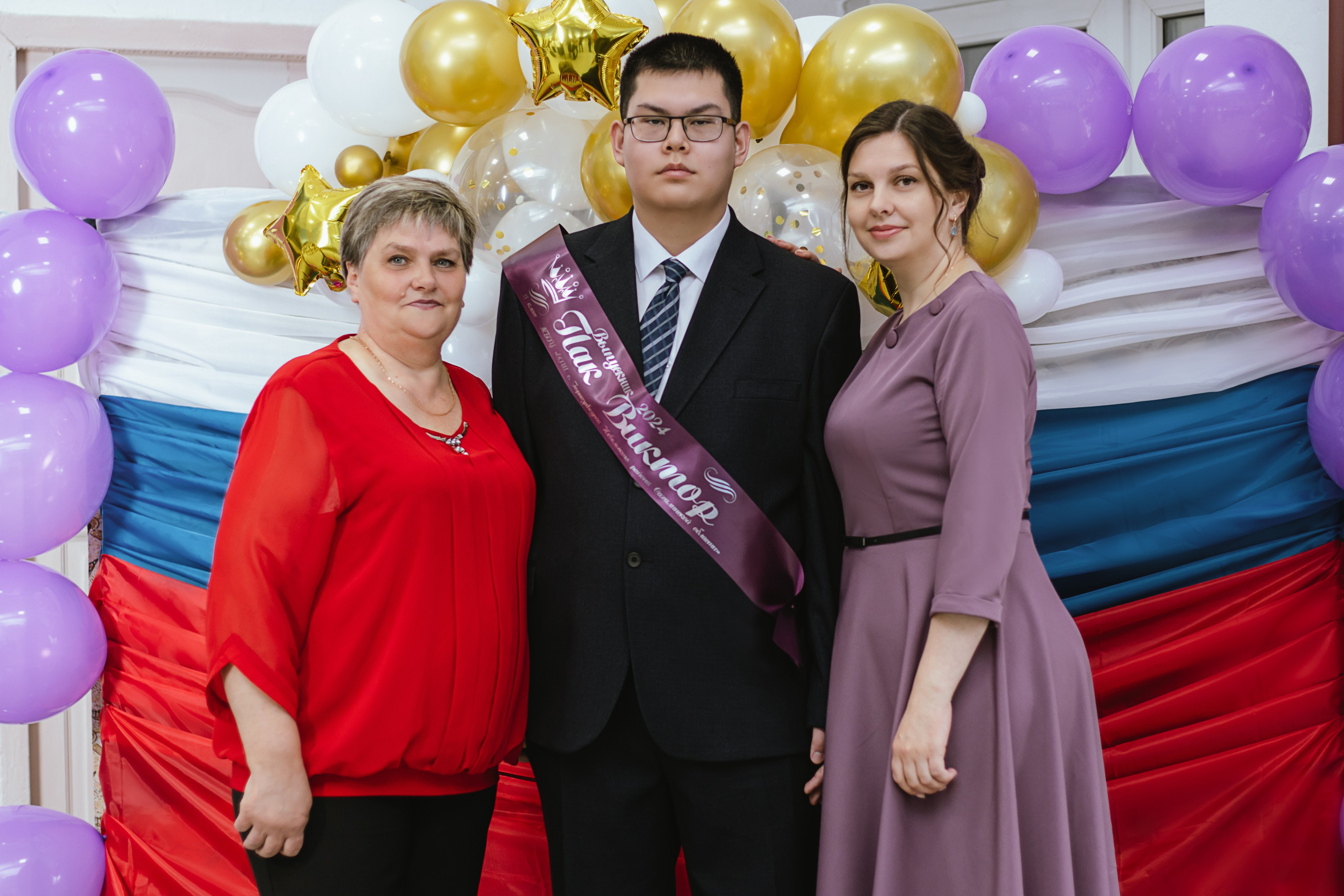 Последний звонок Виктора. Горнозаводск, выпуск 2024. Семейный фотограф в Невельске Виолетта Киселева-Лелейка