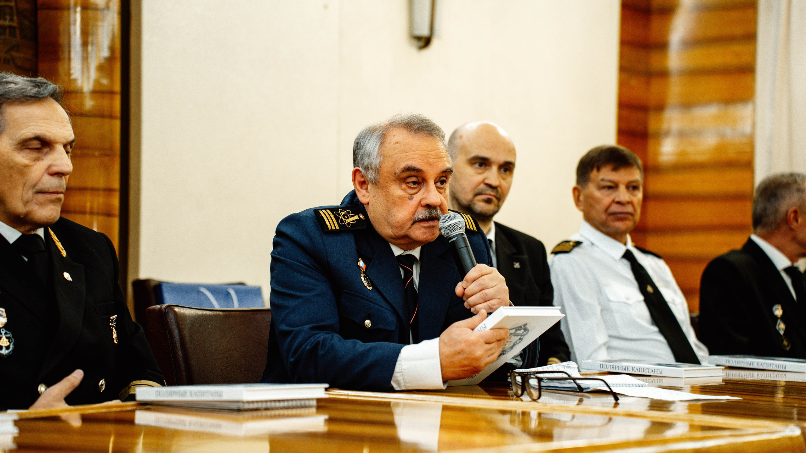 Презентация книги на Ледоколе Ленин (Росатом). Туманов Кирилл Фото, видео и аэросъемка в Мурманской области