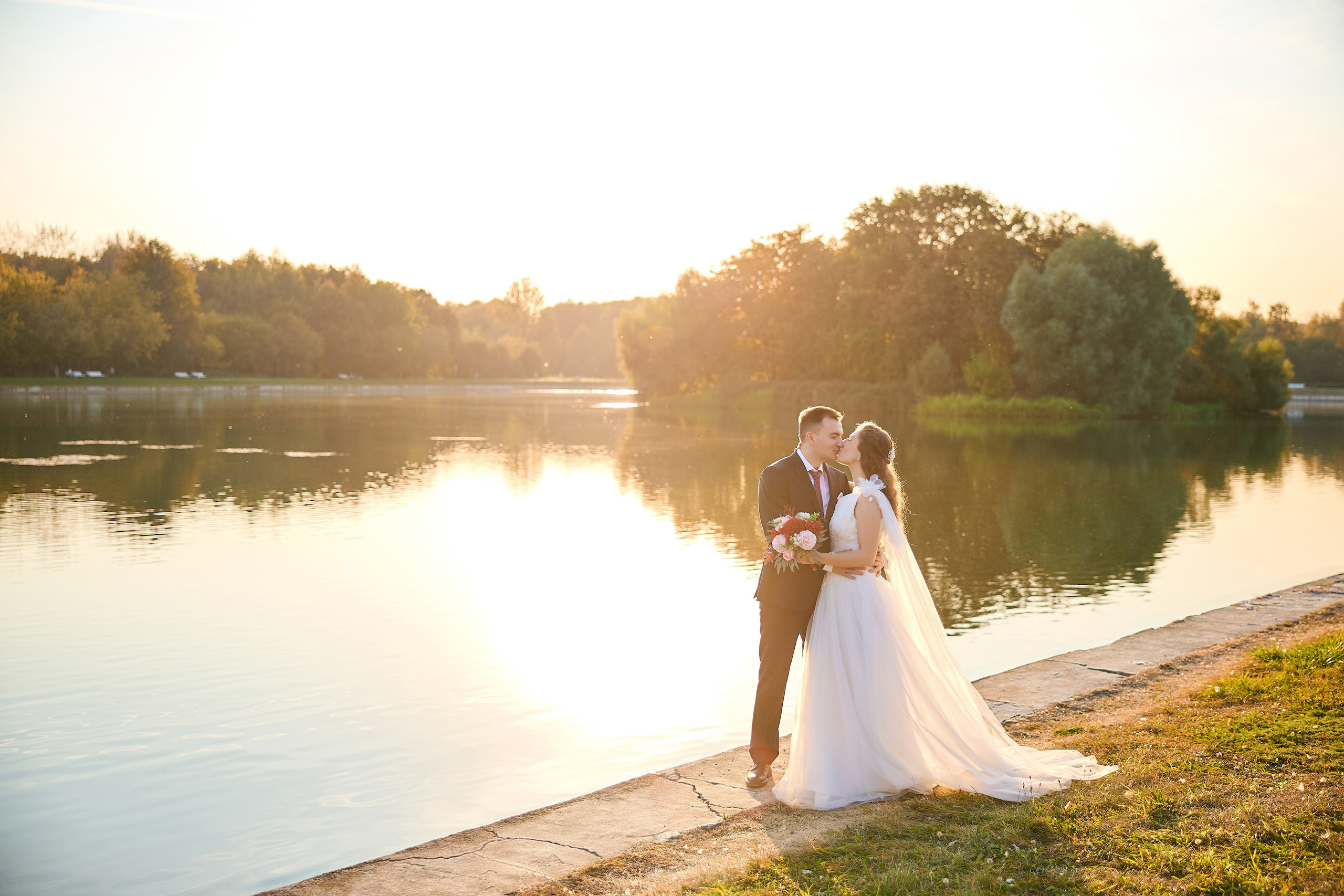 Свадебная фотосессия в Кусково. Свадебный фотограф Сергей Колбинский