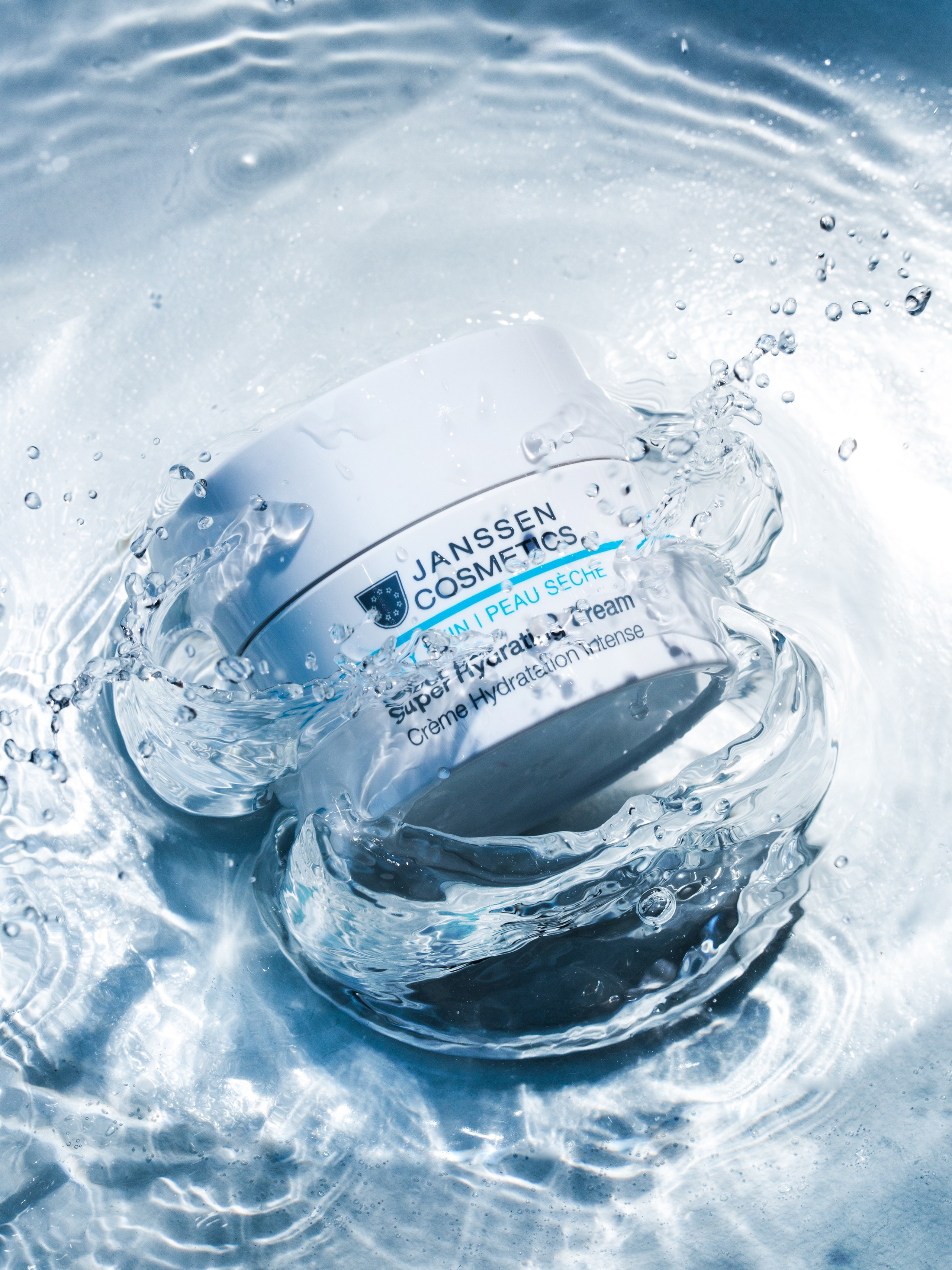 Janssen Cosmetics. Kareema ceramics