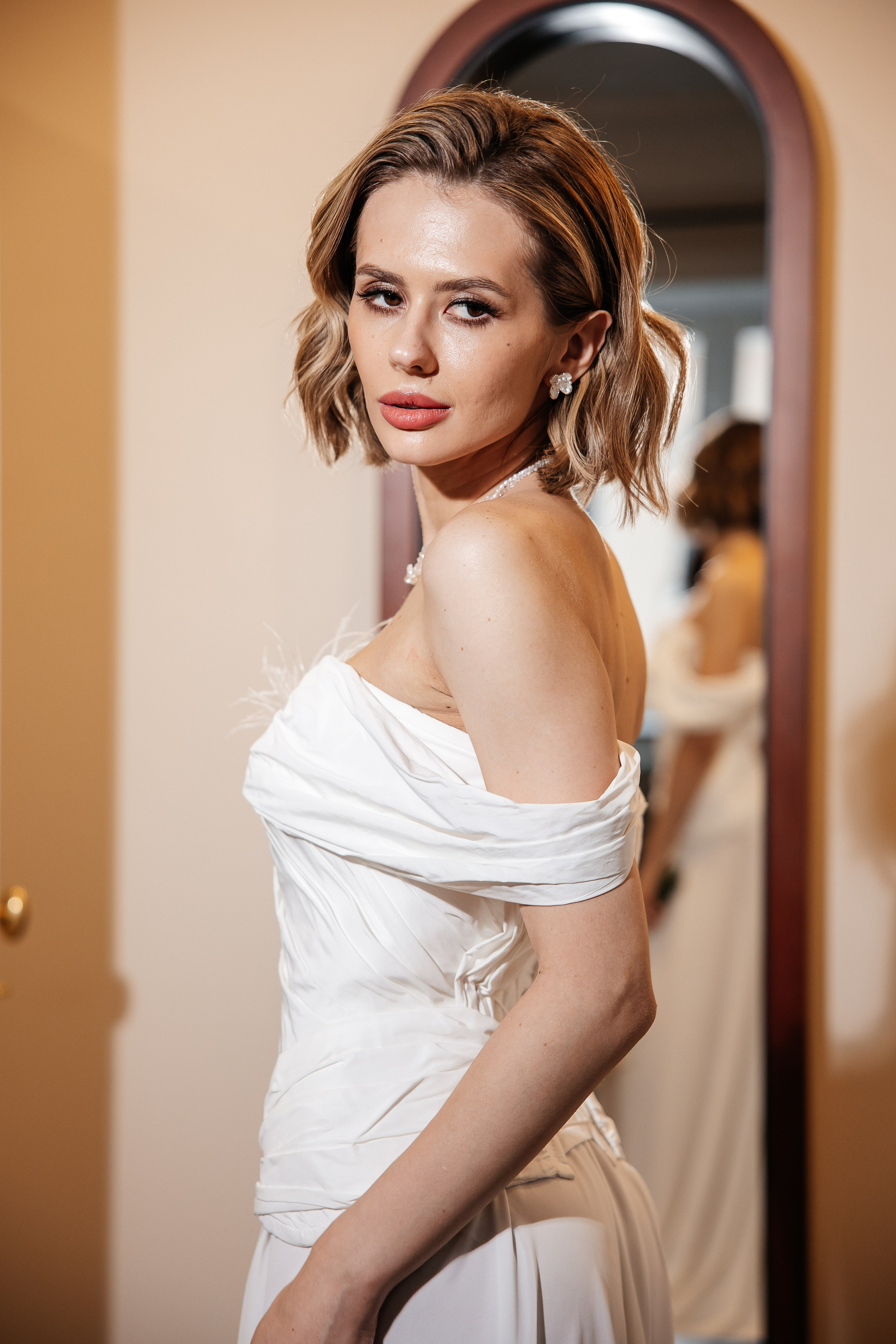 Утро жениха и невесты в отеле. Свадебный и семейный фотограф в Москве Красинская Мария