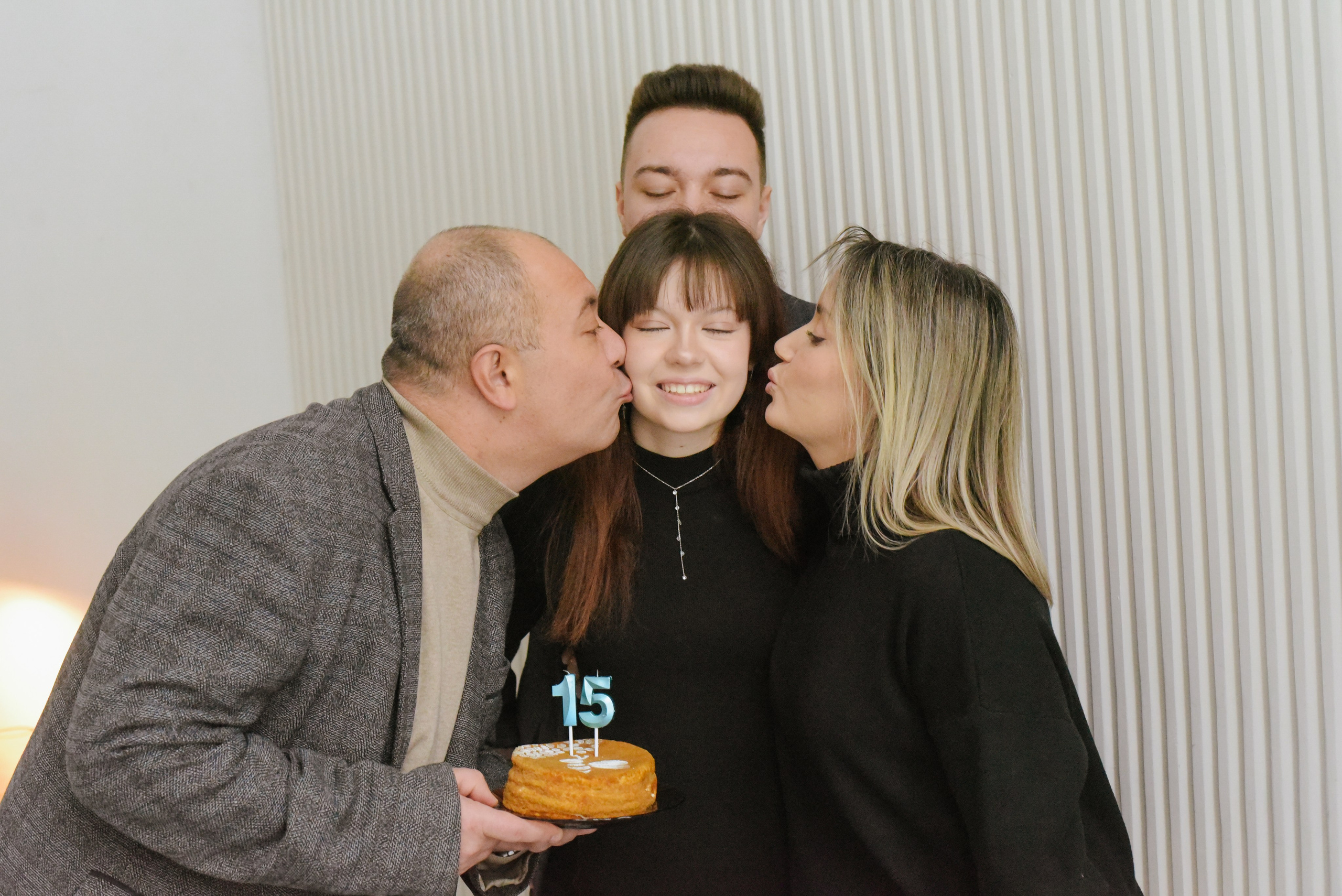 Молодые родители и взрослые дети. Фотограф Лола Волна, город Москва