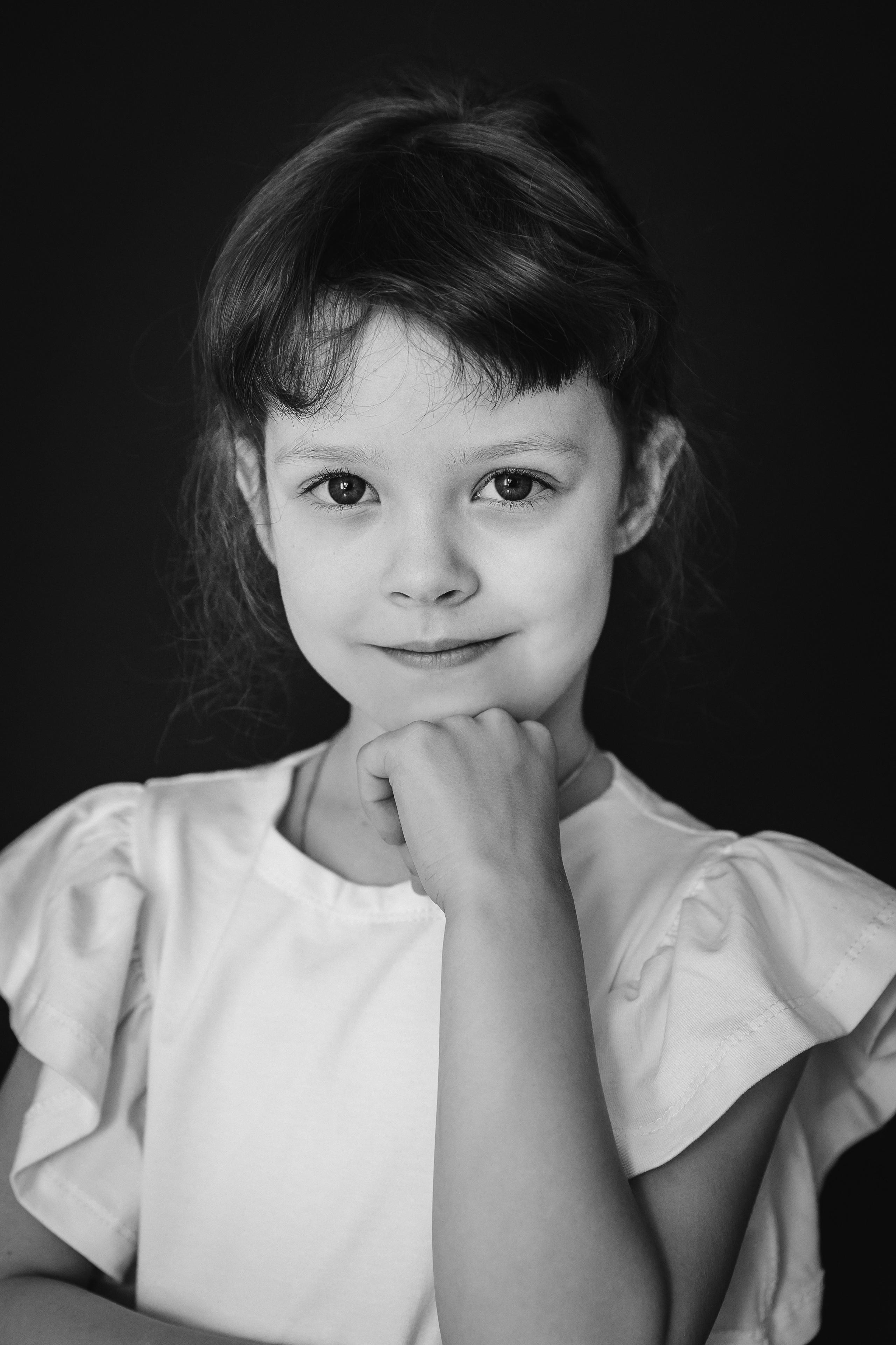Минимализм / портреты + ЧБ. Детский фотограф, выпускные альбомы в Нижнем Новгороде Бодягина Мария