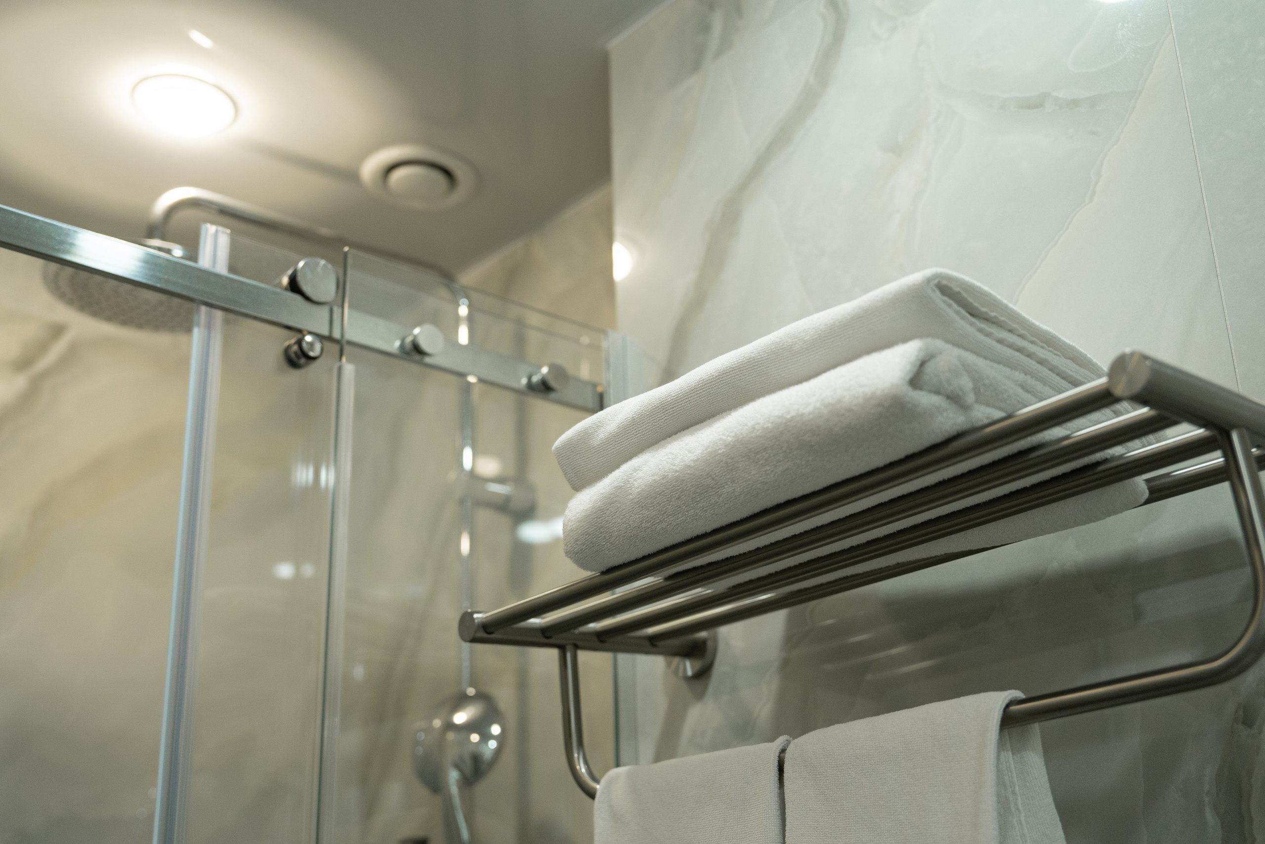 Mirror 4*. Фотограф и видеограф Елена Хмелевская