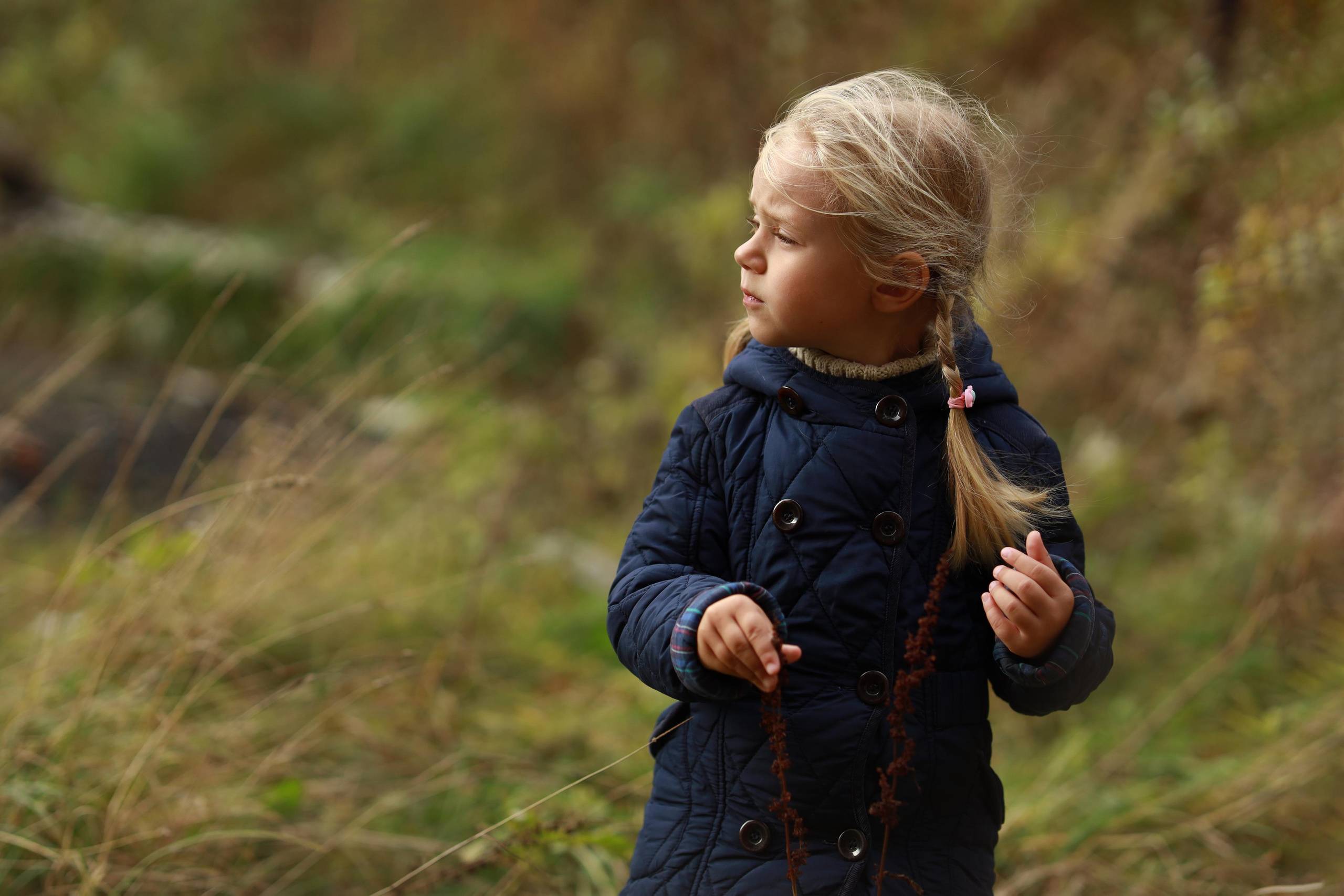 Арина в осеннем лесу. Бочарова Мария — школьный фотограф Апрелевка, Новая Москва, Московская область