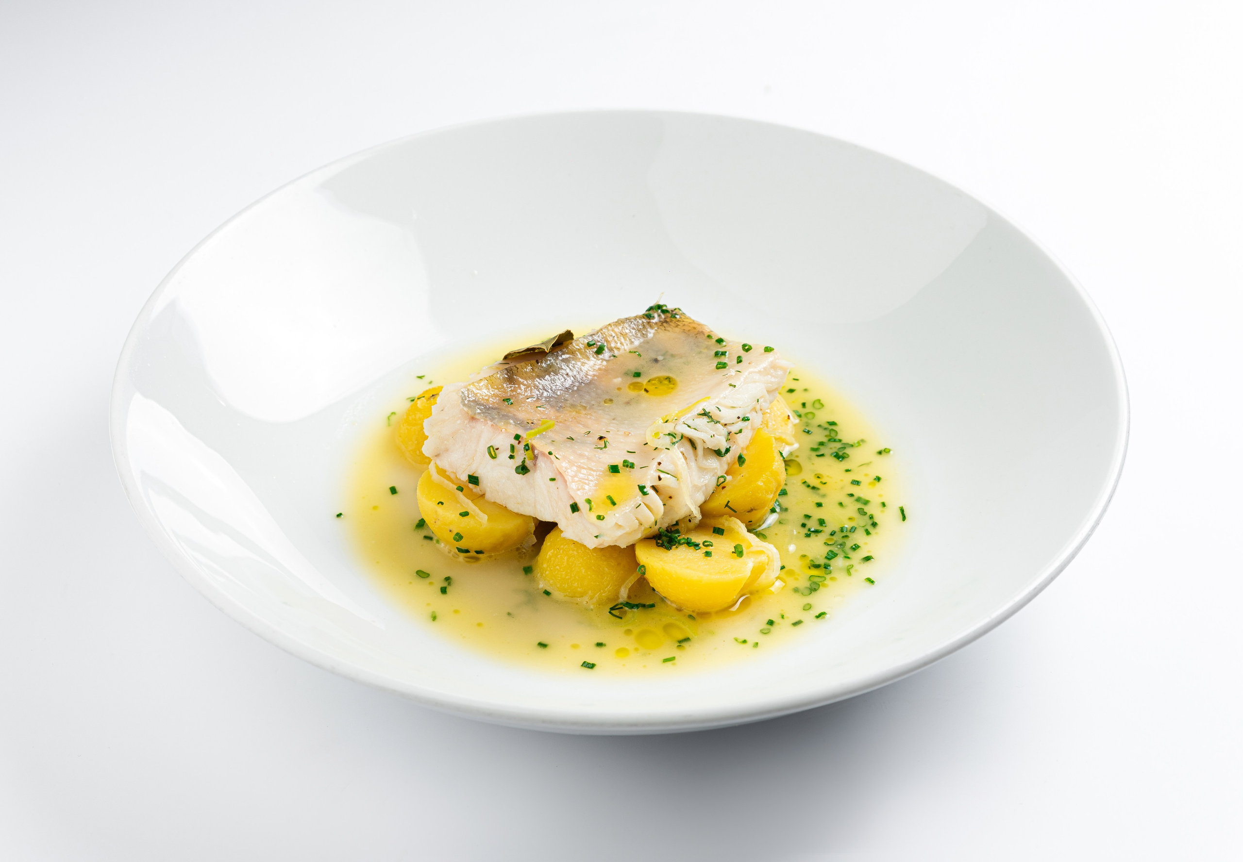 На белом фоне. Предметный и Фуд фотограф в Москве и Красногорске