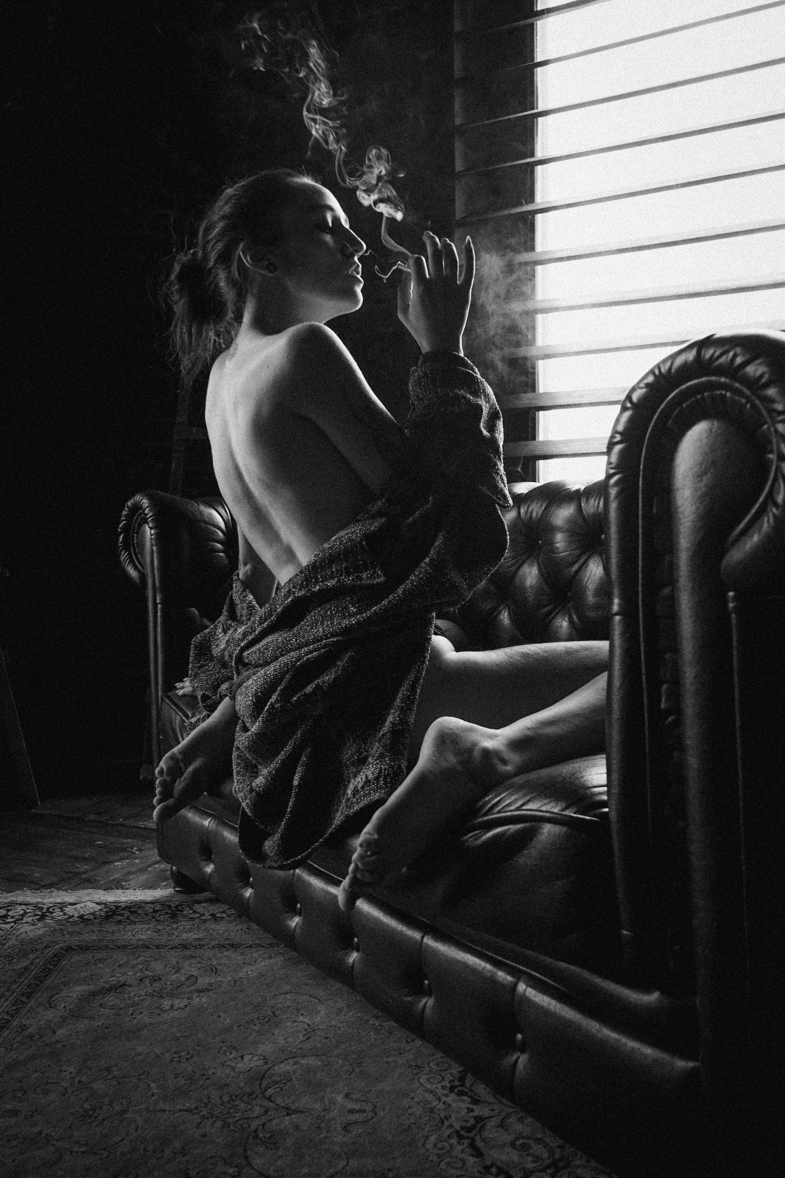 Nude Photographer Tbilisi. Photographer in Georgia UAE Russia Nekit Fox