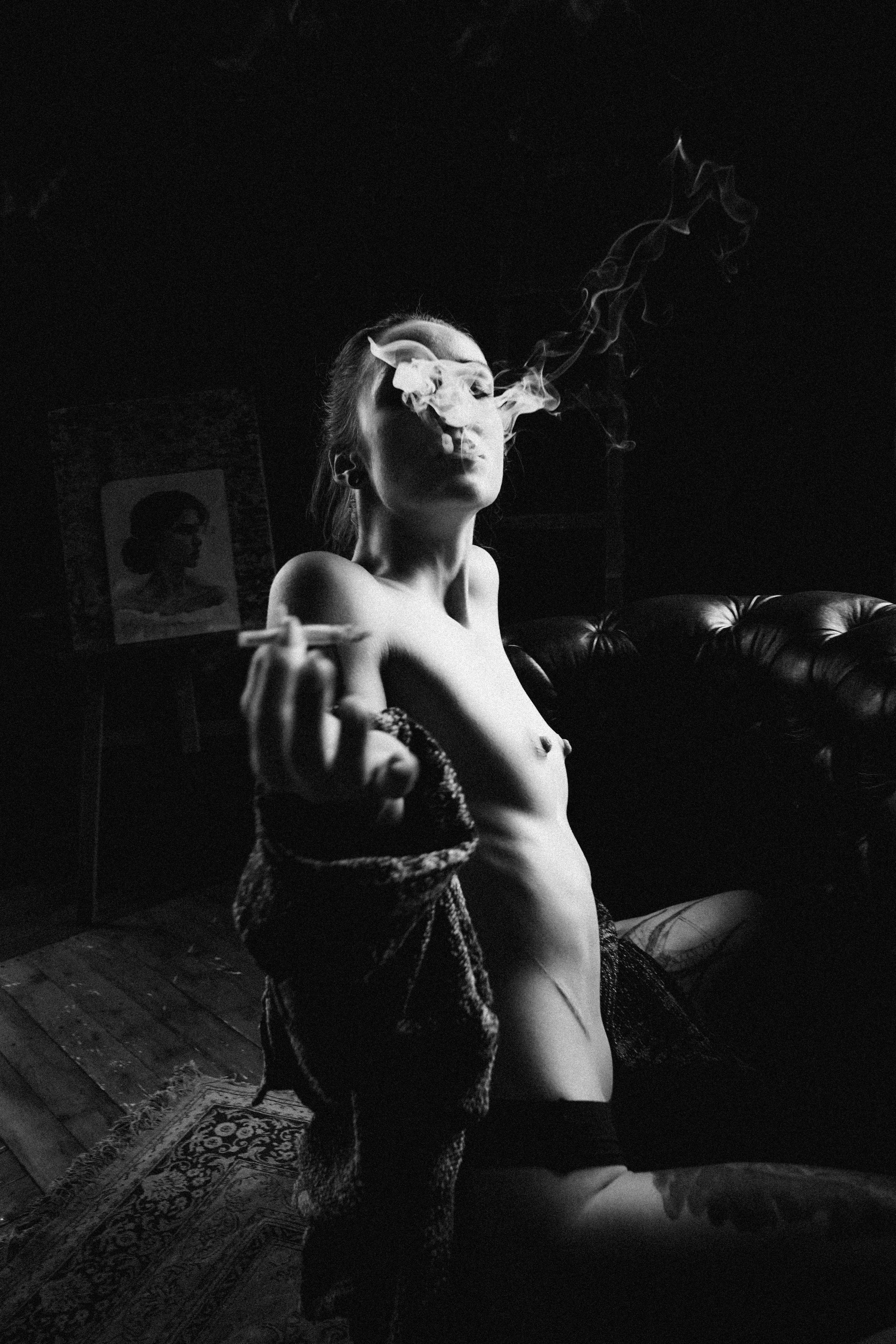 Nude Photographer Tbilisi. Photographer in Georgia UAE Russia Nekit Fox