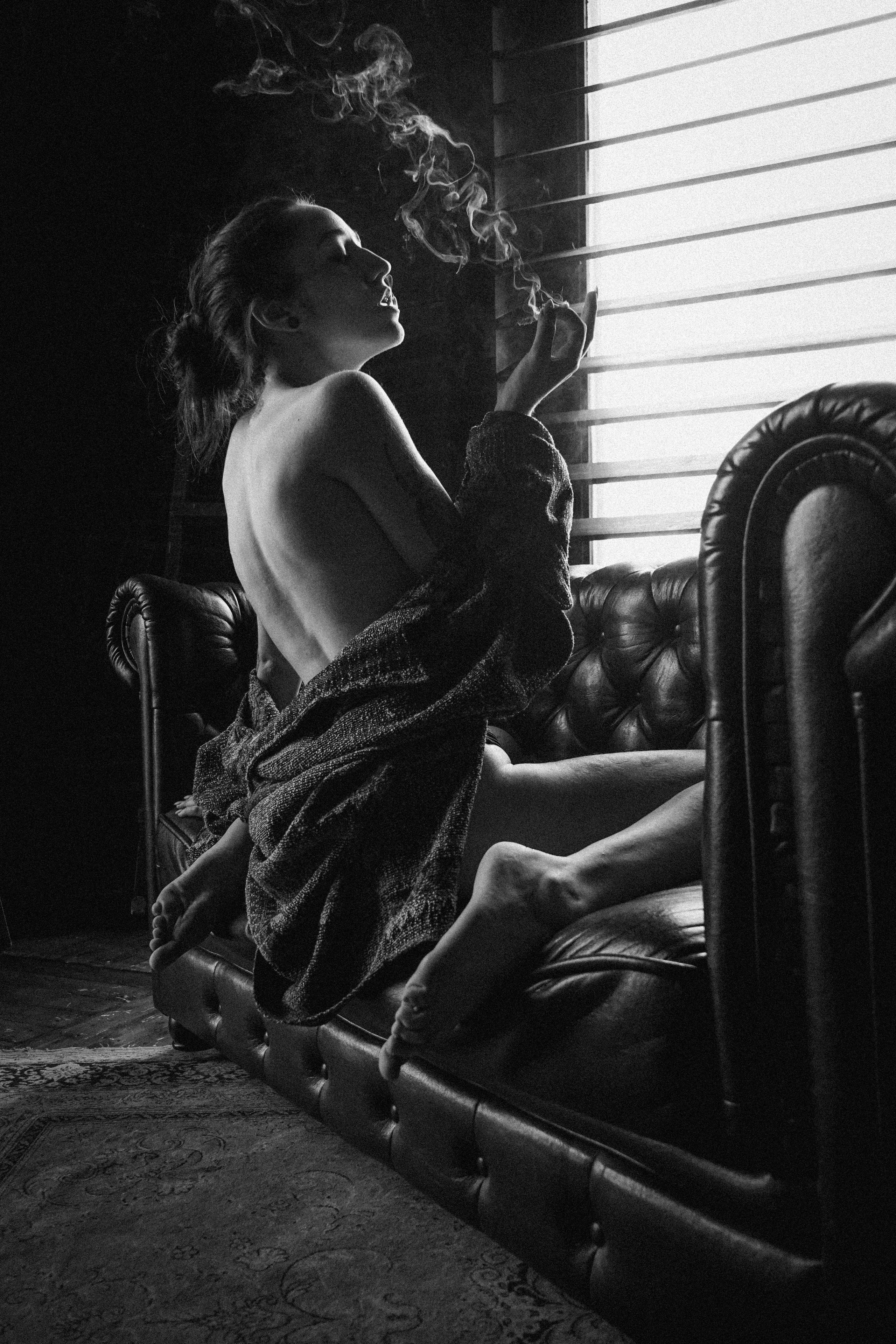 Nude Photographer Tbilisi. Photographer in Georgia UAE Russia Nekit Fox