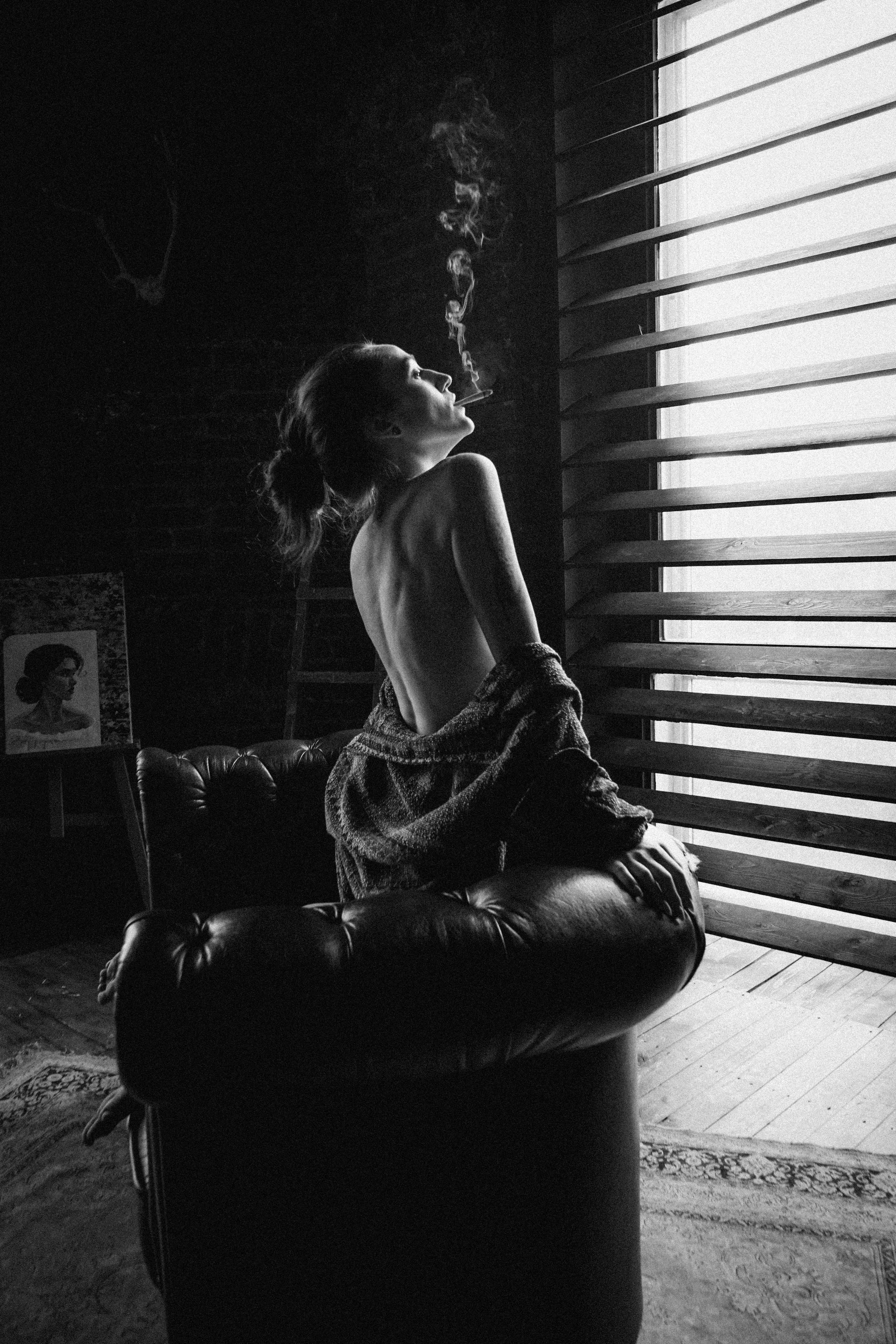 Nude Photographer Tbilisi. Photographer in Georgia UAE Russia Nekit Fox