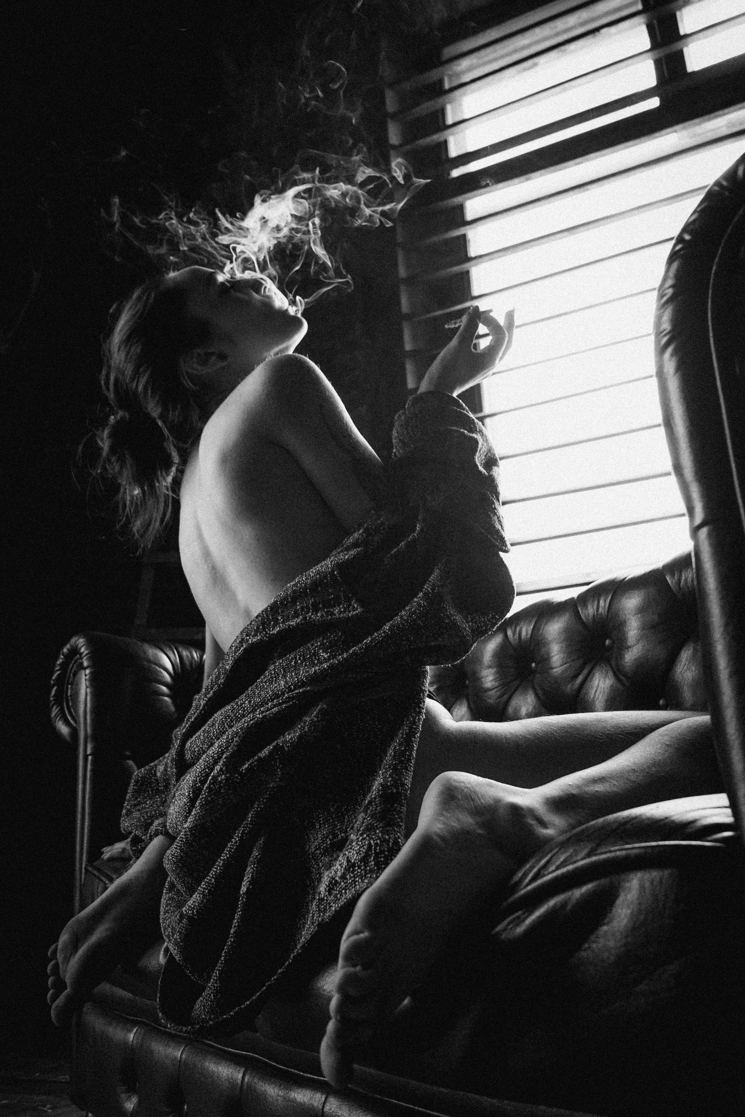 Nude Photographer Tbilisi. Photographer in Georgia UAE Russia Nekit Fox