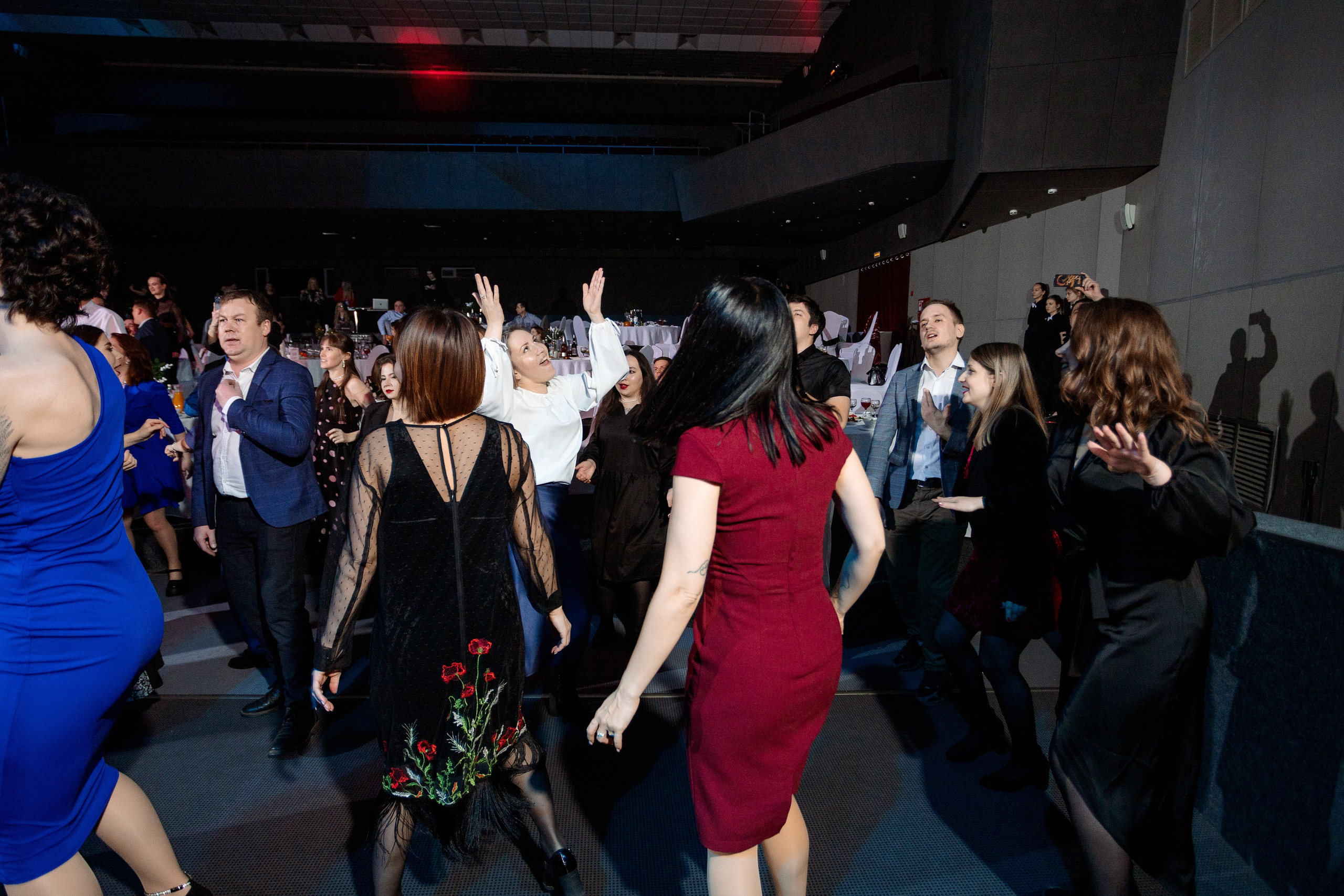 РЕПОРТАЖ: НОВЫЙ ГОД В ДК МЕТАЛЛУРГ. Профессиональный фотограф в Ижевске Леша Петров