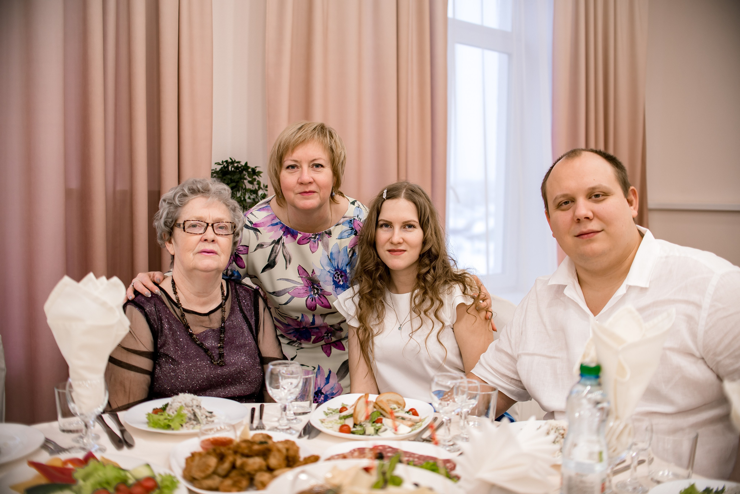 Фотограф на юбилей. Фотограф Макс Огурцов в Нижнем Новгороде