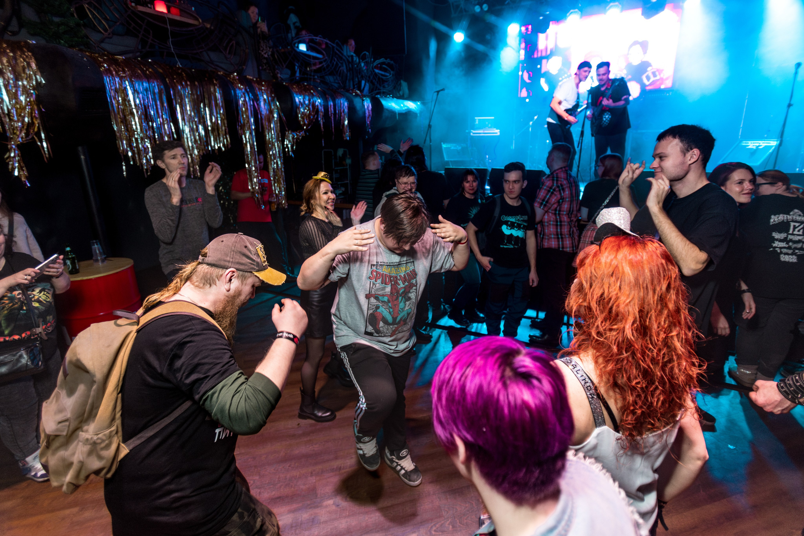 Рок-ёлка. Репортажный фотограф Екатеринбург | Яркий, качественный репортаж | Концерты, клубы, репортаж, праздники, корпоративы