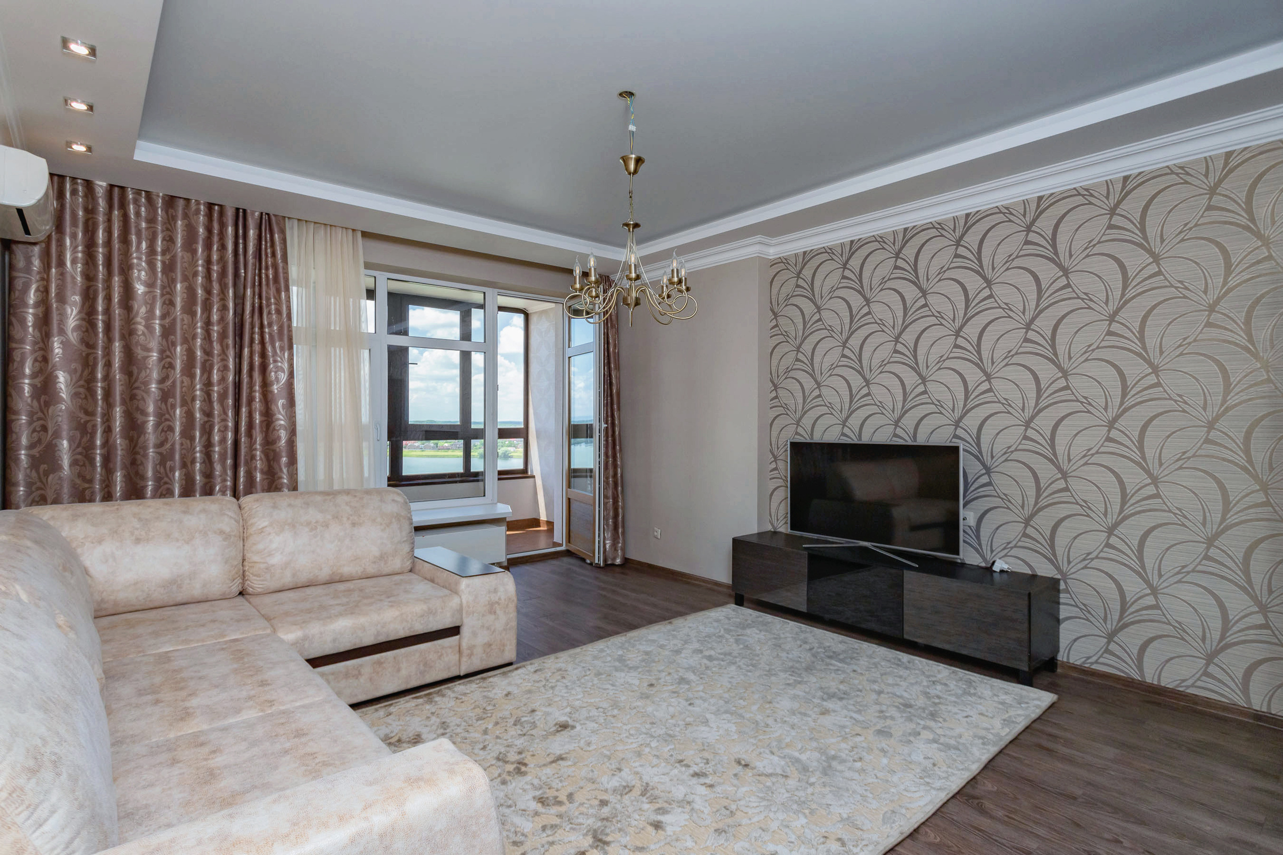 Съемка квартиры в Краснодаре на улице Клары Лучко. Создание сайтов, SMM, производство контента | Студия «Медведь» | Услуги для бизнеса