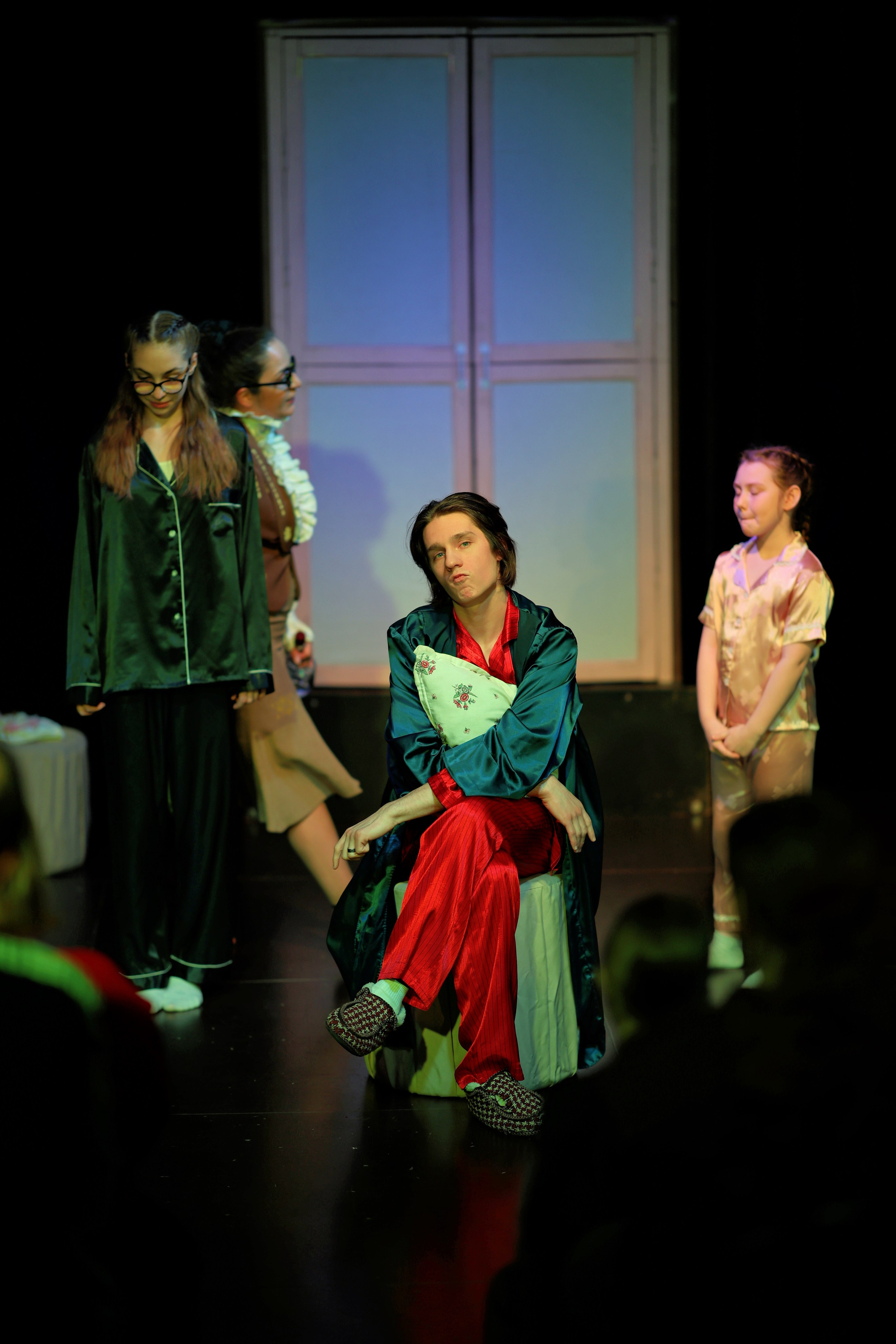 В шкафу с призраком (2). Фотограф Денис Болдинов. Москва