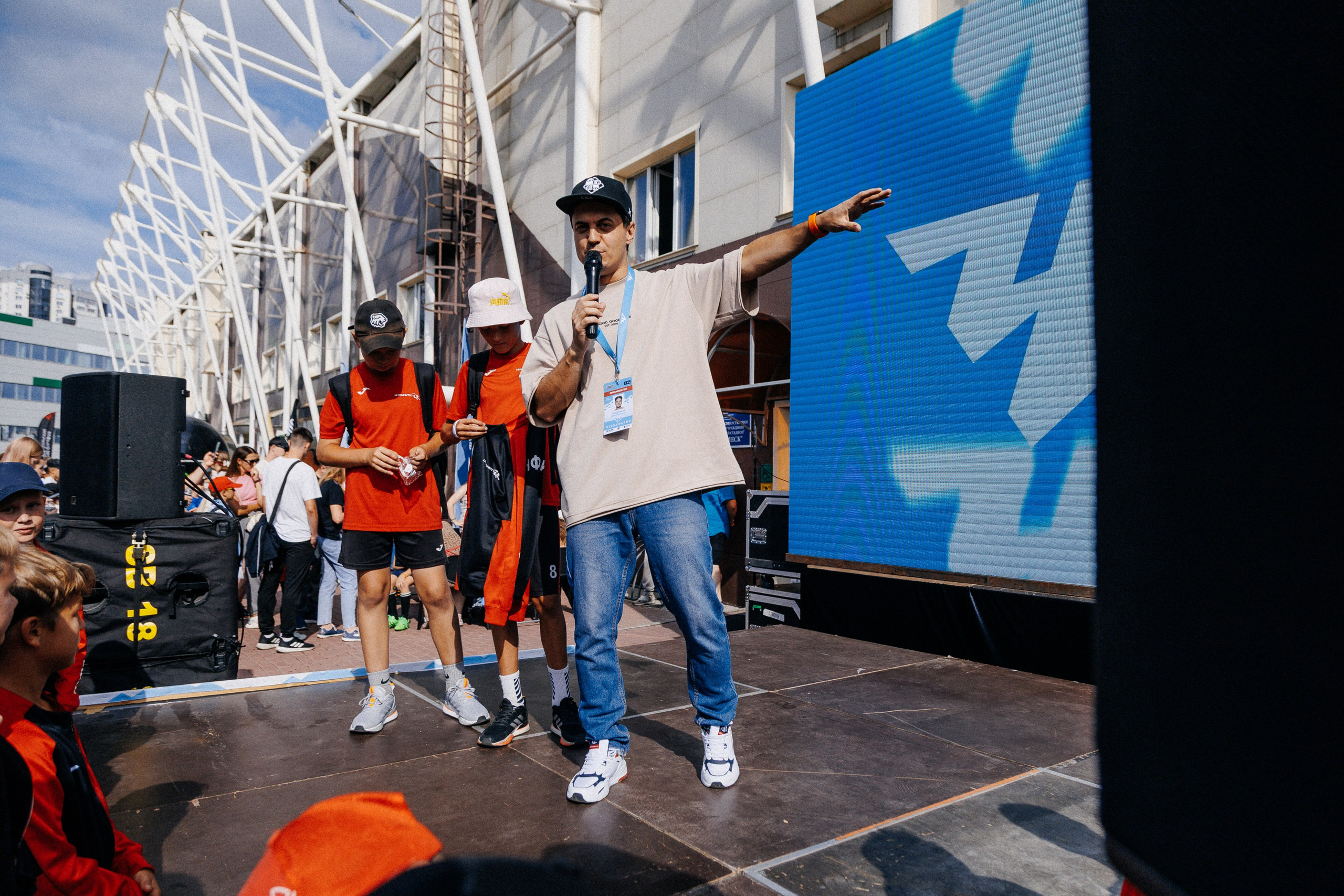 ФК ЧЕЛЯБИНСК Х ФК ВОЛГА. Репортажный фотограф Макс Брагин