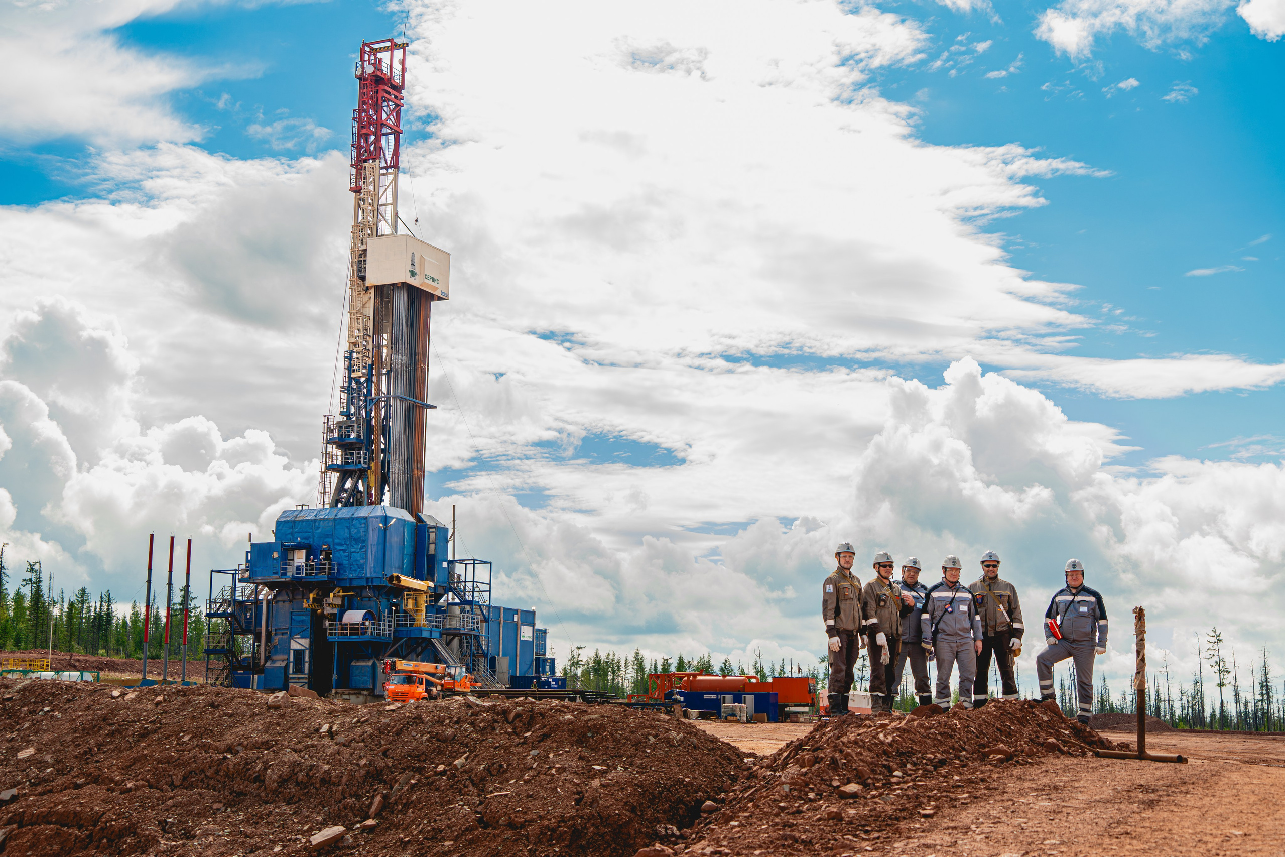 Репортажная (документальная) фотография. Занимаюсь профессиональной фотографией и живу рядом с Байкалом. Работаю в разных жанрах