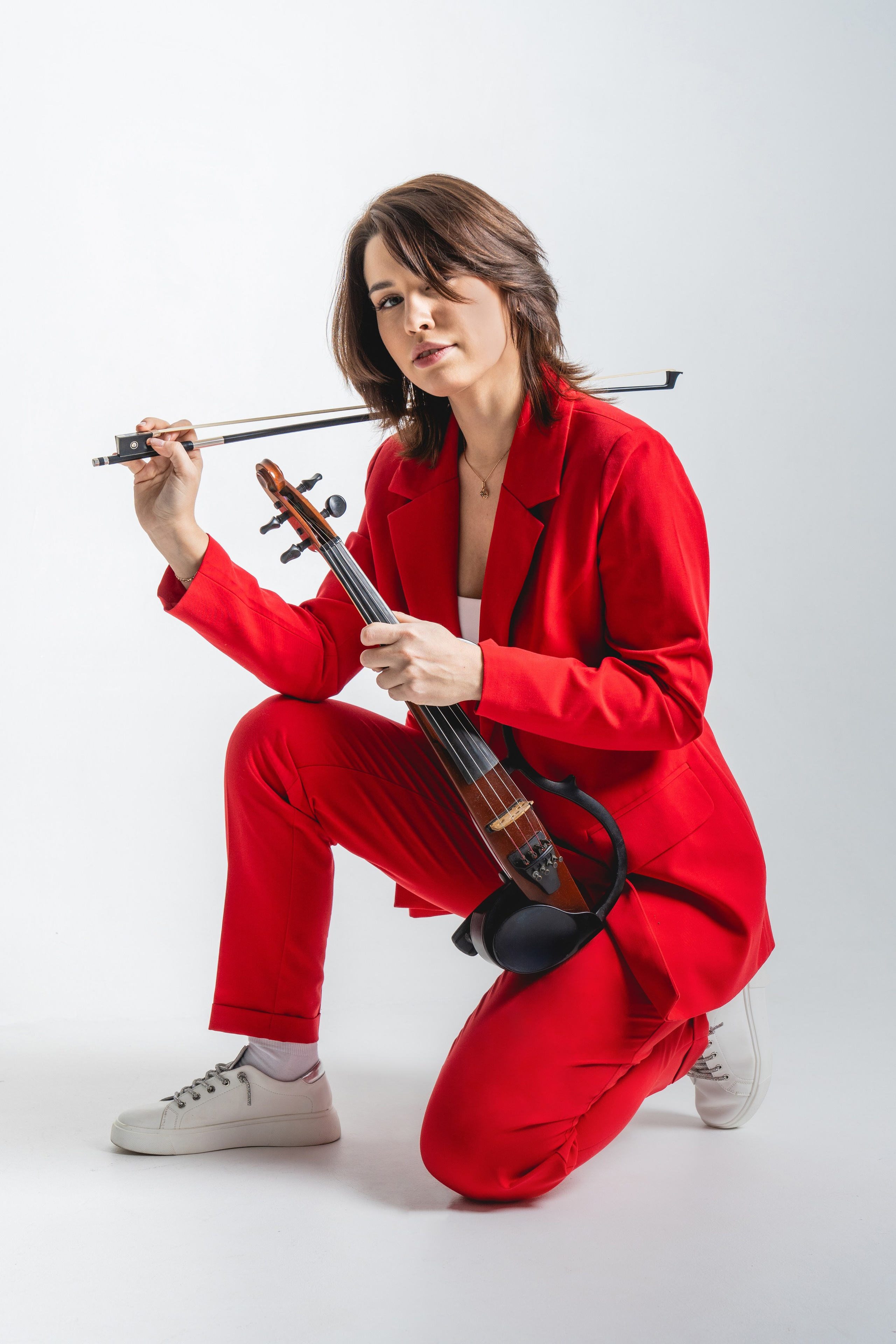 Актриса и музыкант в одном лице. Фотосессия Евы. Занимаюсь профессиональной фотографией и живу рядом с Байкалом. Работаю в разных жанрах