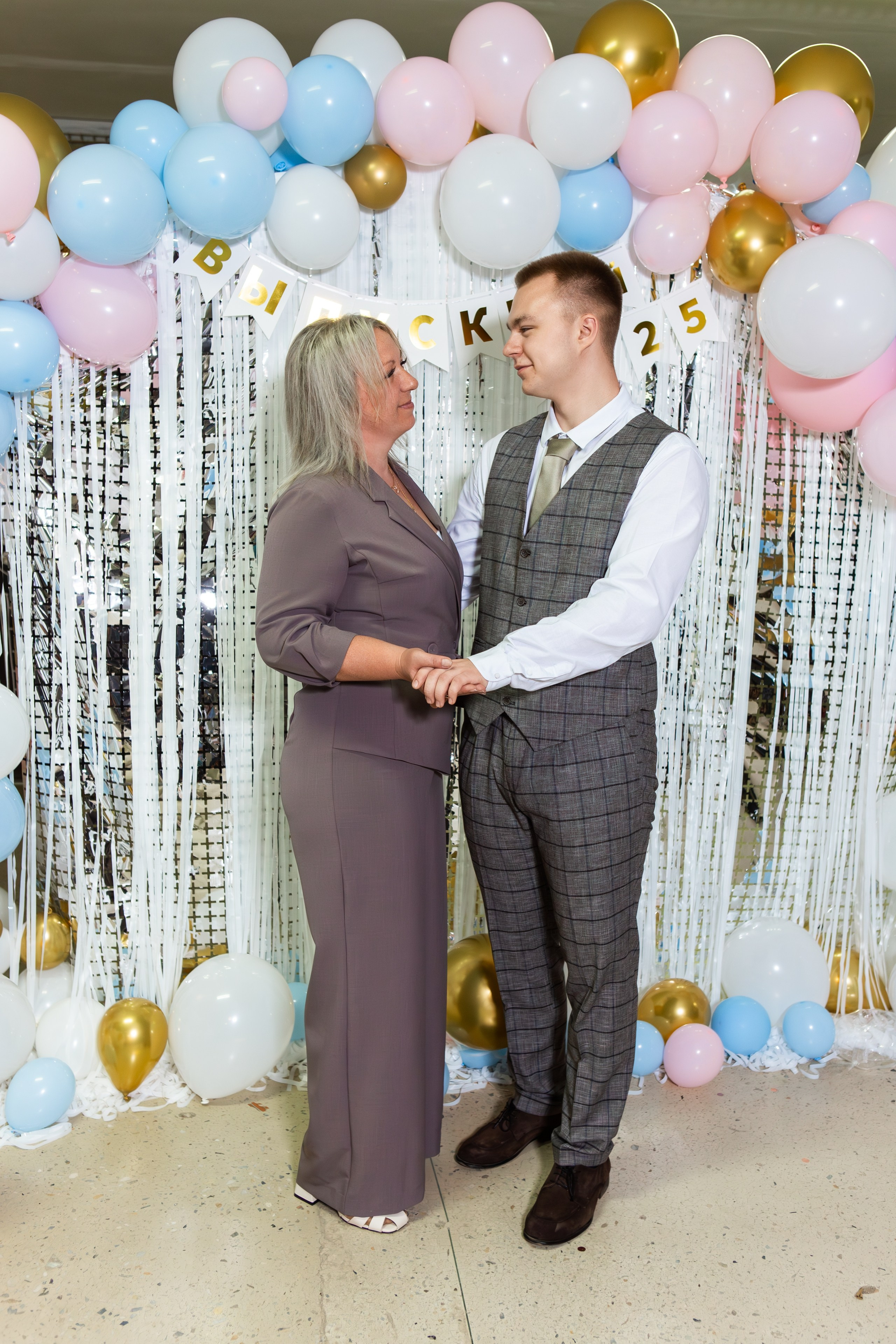 ФОТОСЕССИЯ С РОДИТЕЛЯМИ ВЫПУСКНОЙ 2025 9 ШКОЛА МЦЕНСК. ТВОЙ АЛЬБОМ / ТВОИ ПРАВИЛА