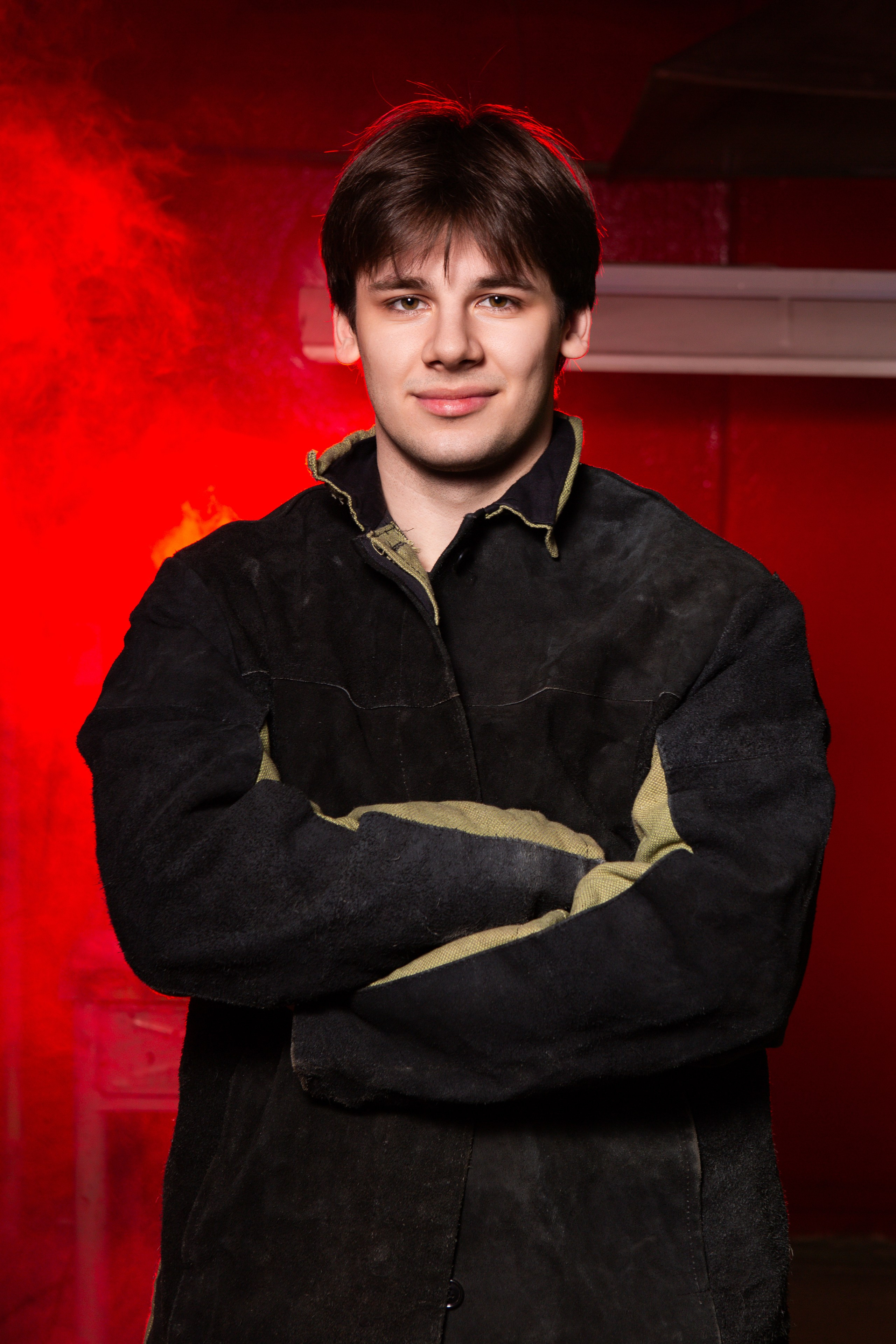 Портретная Фотосессия в Цеху для Выпускников Сварщиков | Твой Альбом Мценск. ТВОЙ АЛЬБОМ / ТВОИ ПРАВИЛА