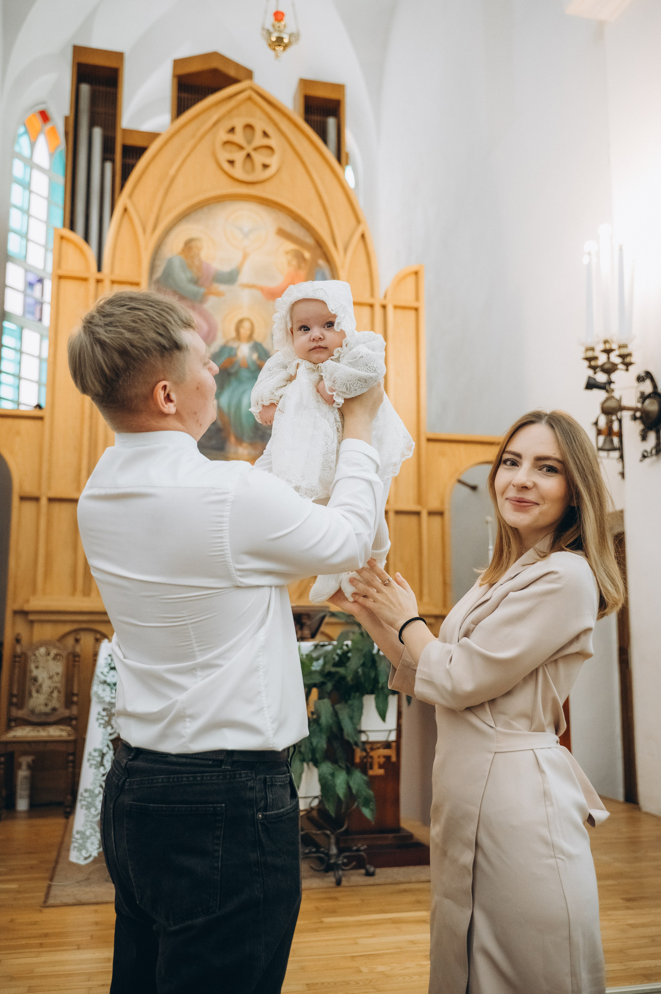 Крещение Эмили (Золотогорский костёл Пресвятой Троицы). Семейный фотограф в Минске Дарья Дреко