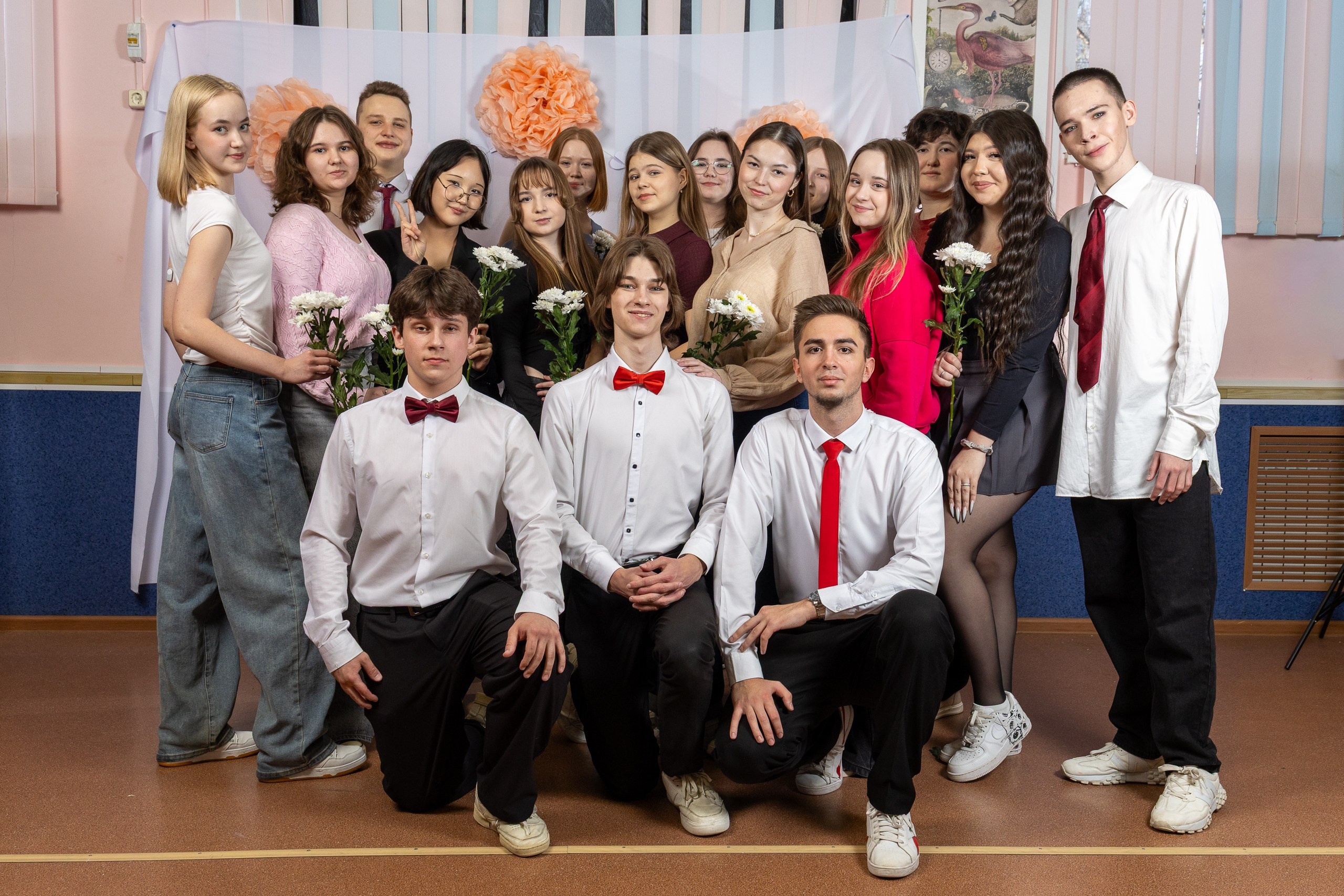 8 марта 2026. Поздравление ребят из 11 класса своих одноклассниц. Главная