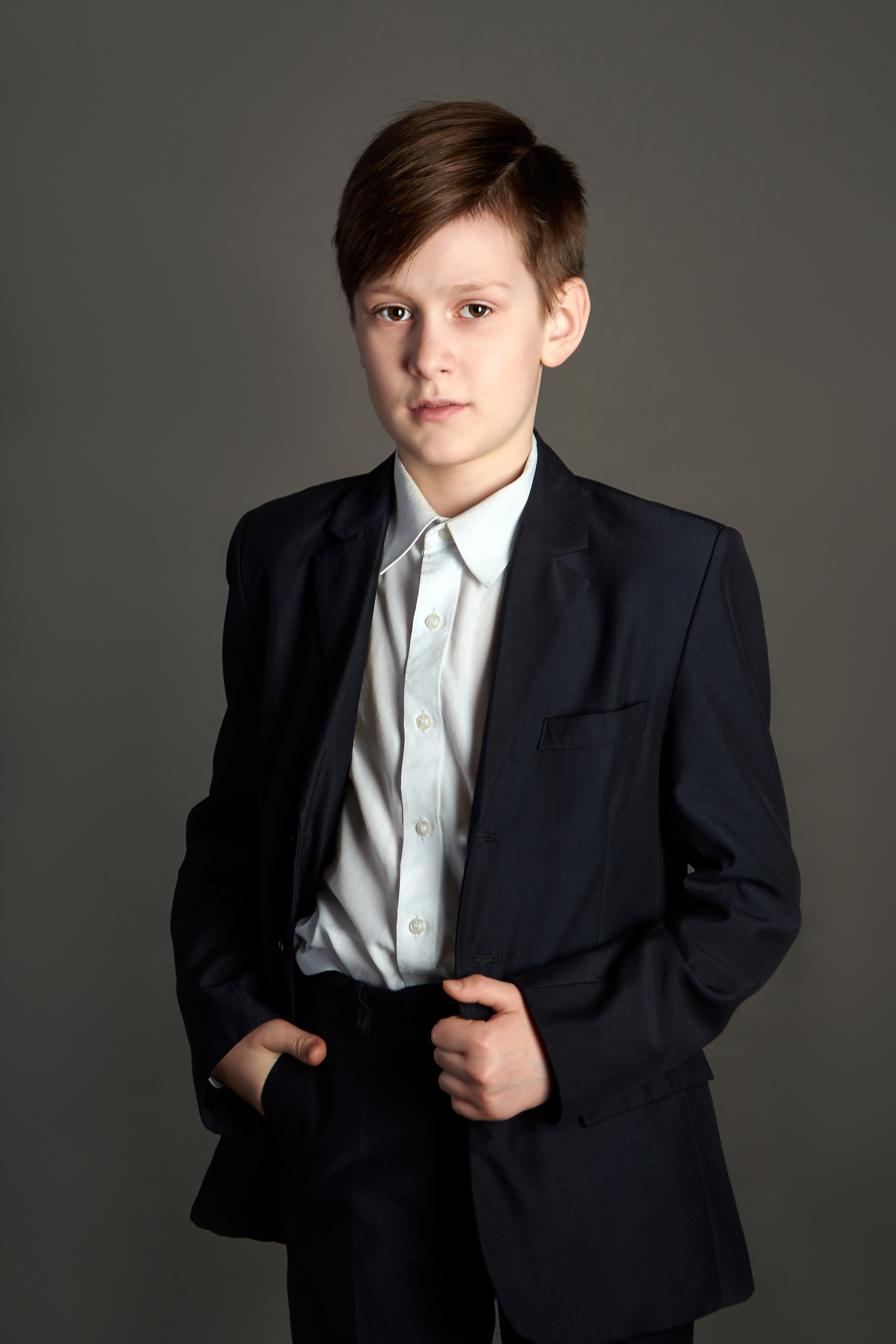 Портретная съемка в альбом. Лицей, 4-й класс. Ольга Чёкотова (Фотограф Кострома)